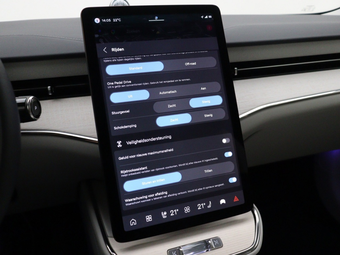 Foto van Volvo Es90