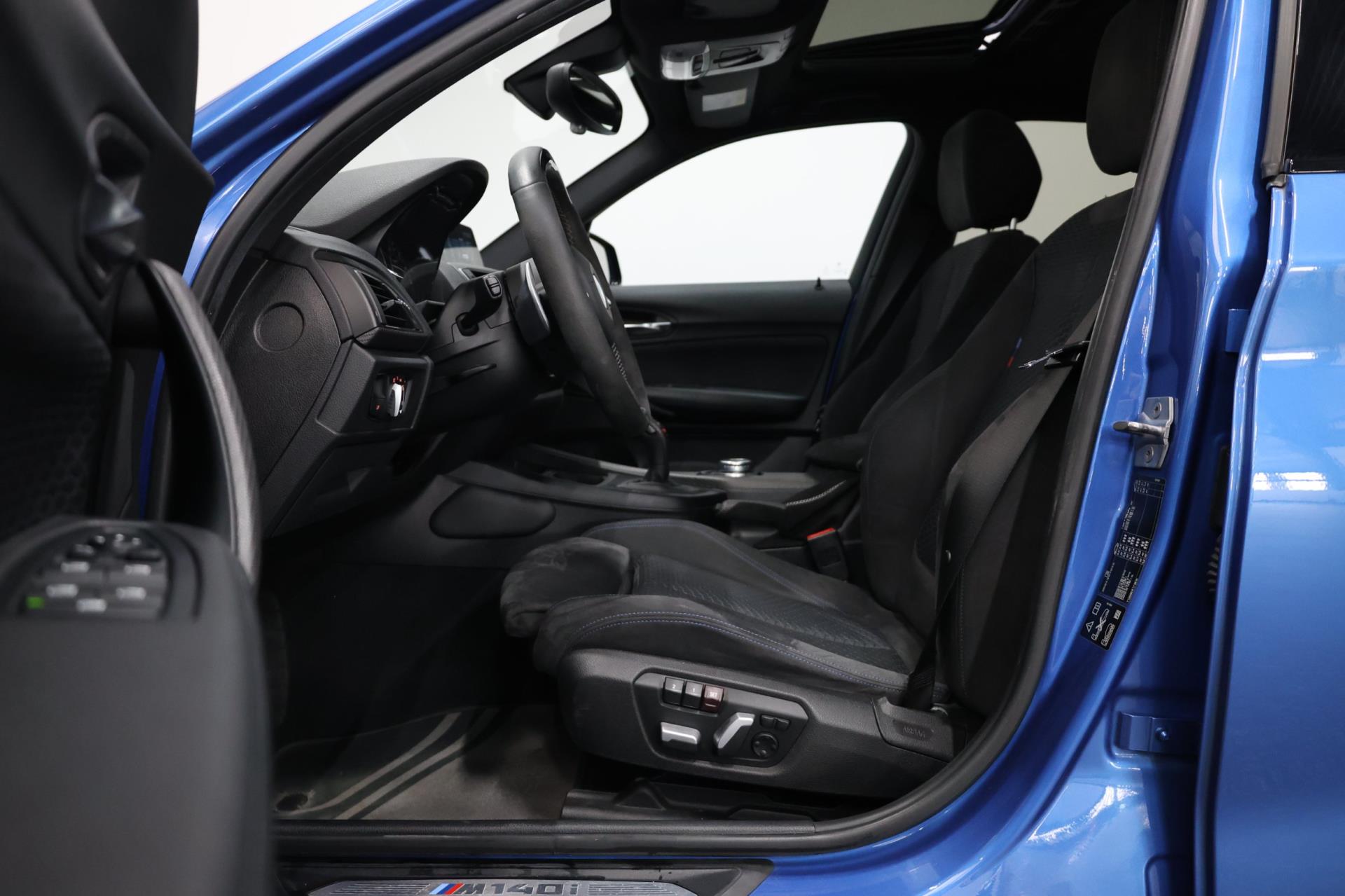 Foto van BMW M140i xDrive