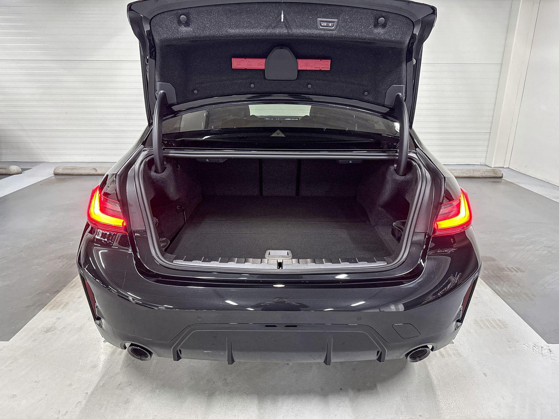 Foto van BMW 330e
