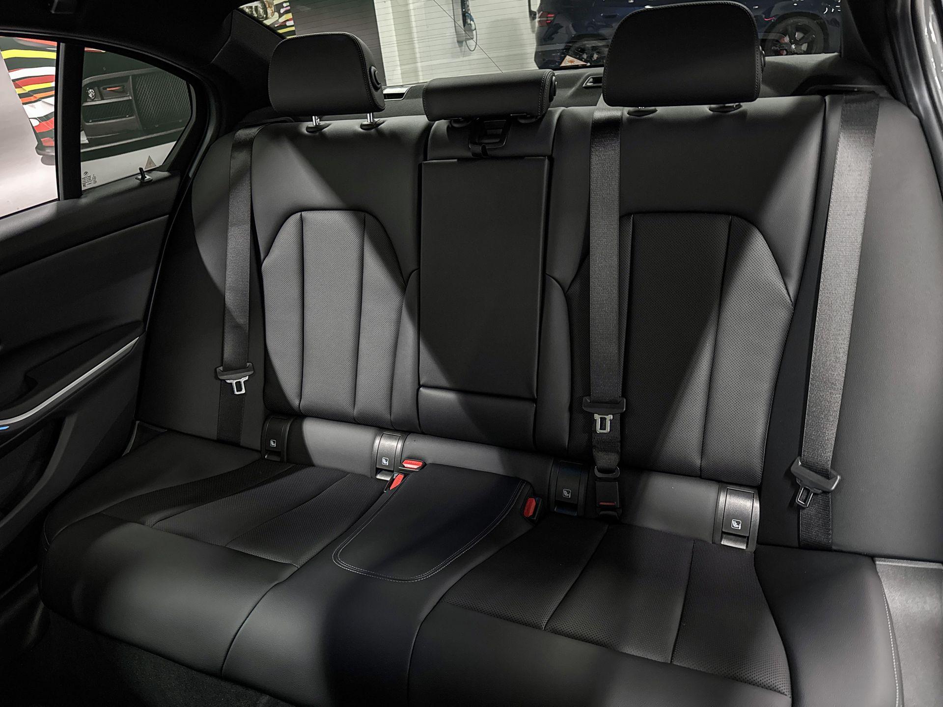 Foto van BMW 330e