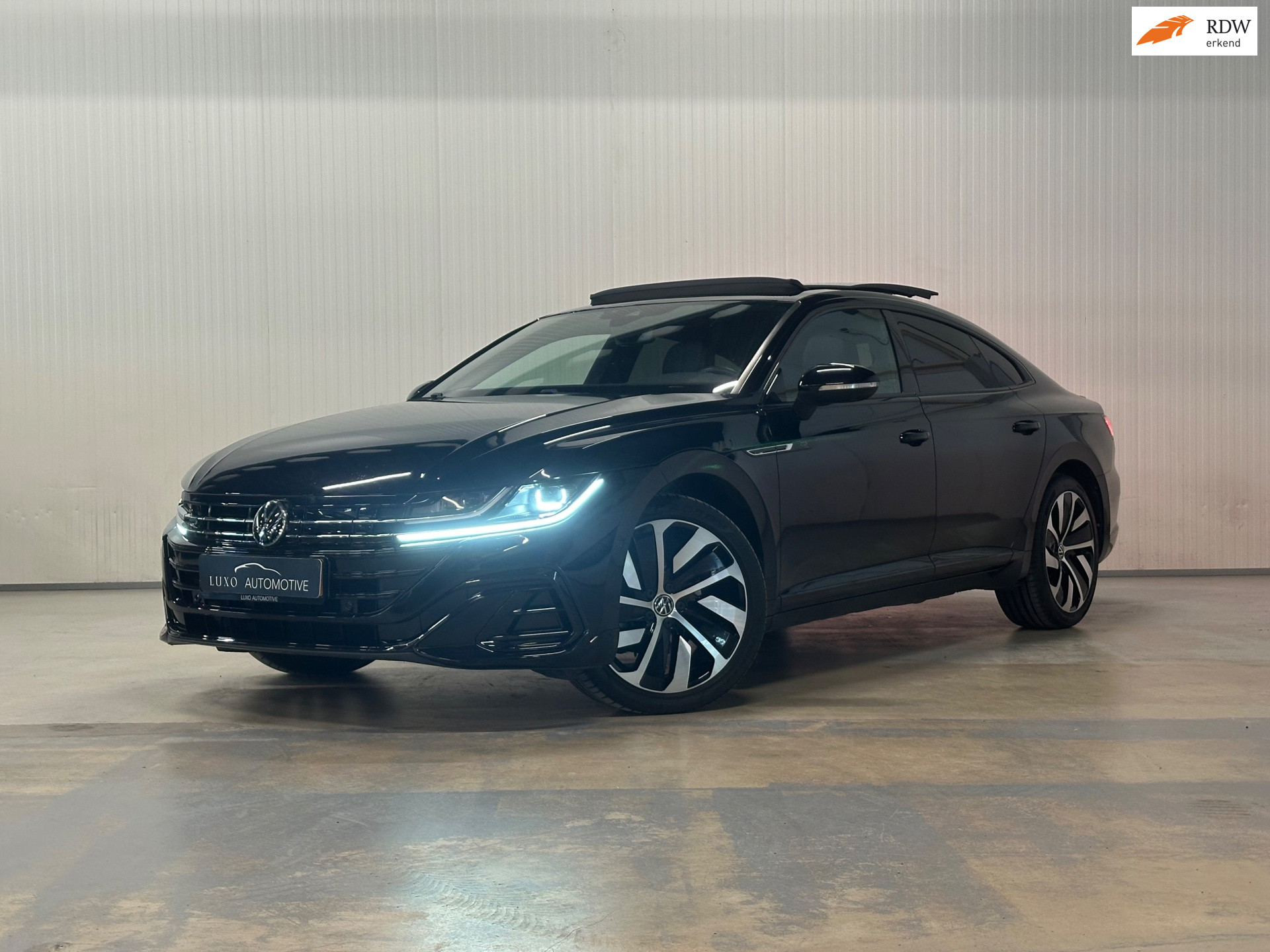 Volkswagen Arteon 1.4 TSI eHybrid R-Line | PANO | TREKHAAK | HUD | 360 CAMERA | STOELMASSAGE 2021 - voorkant