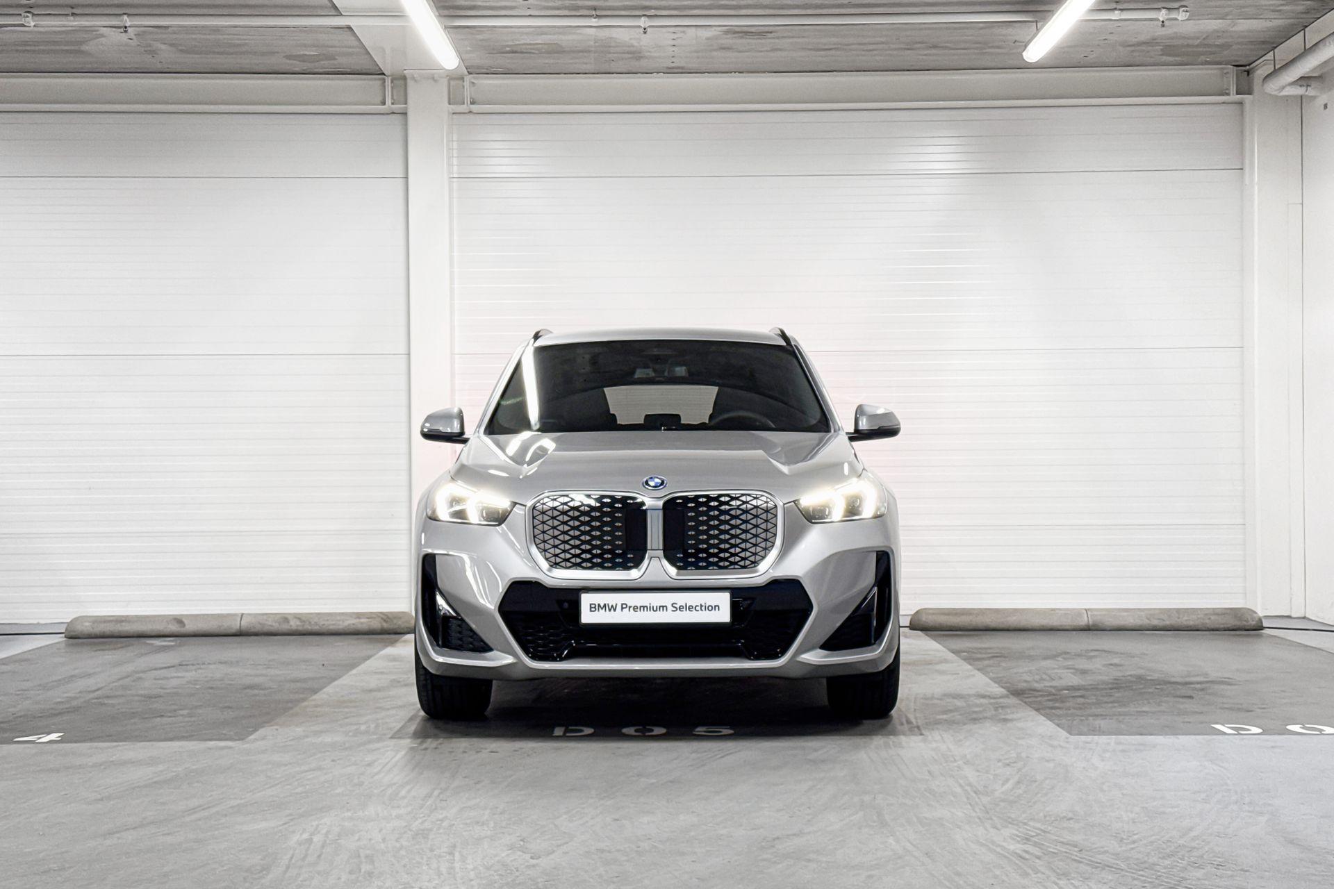 Foto van BMW Ix1 Edrive20