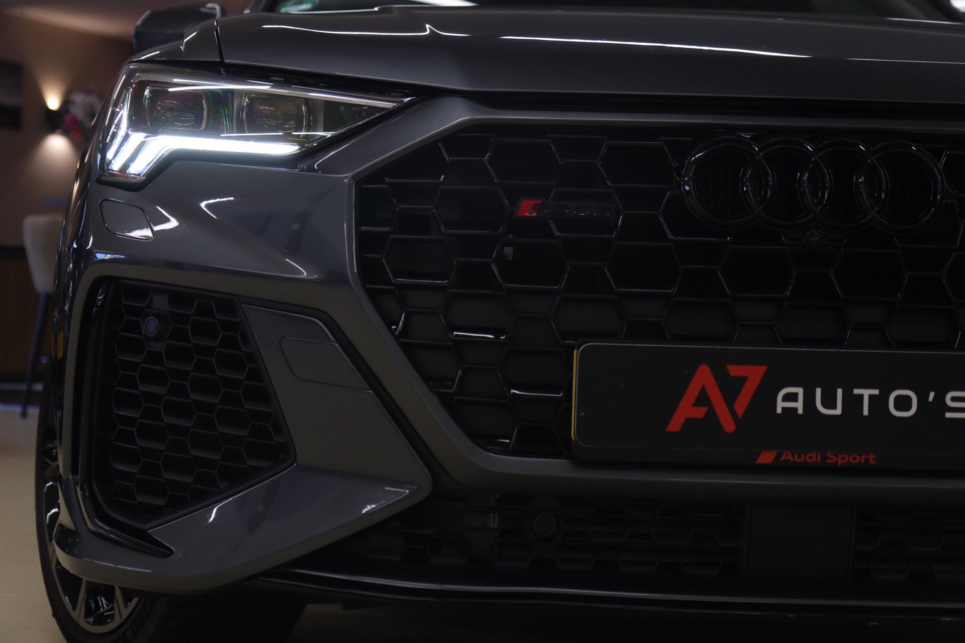 Foto van Audi RS Q3 Sportback