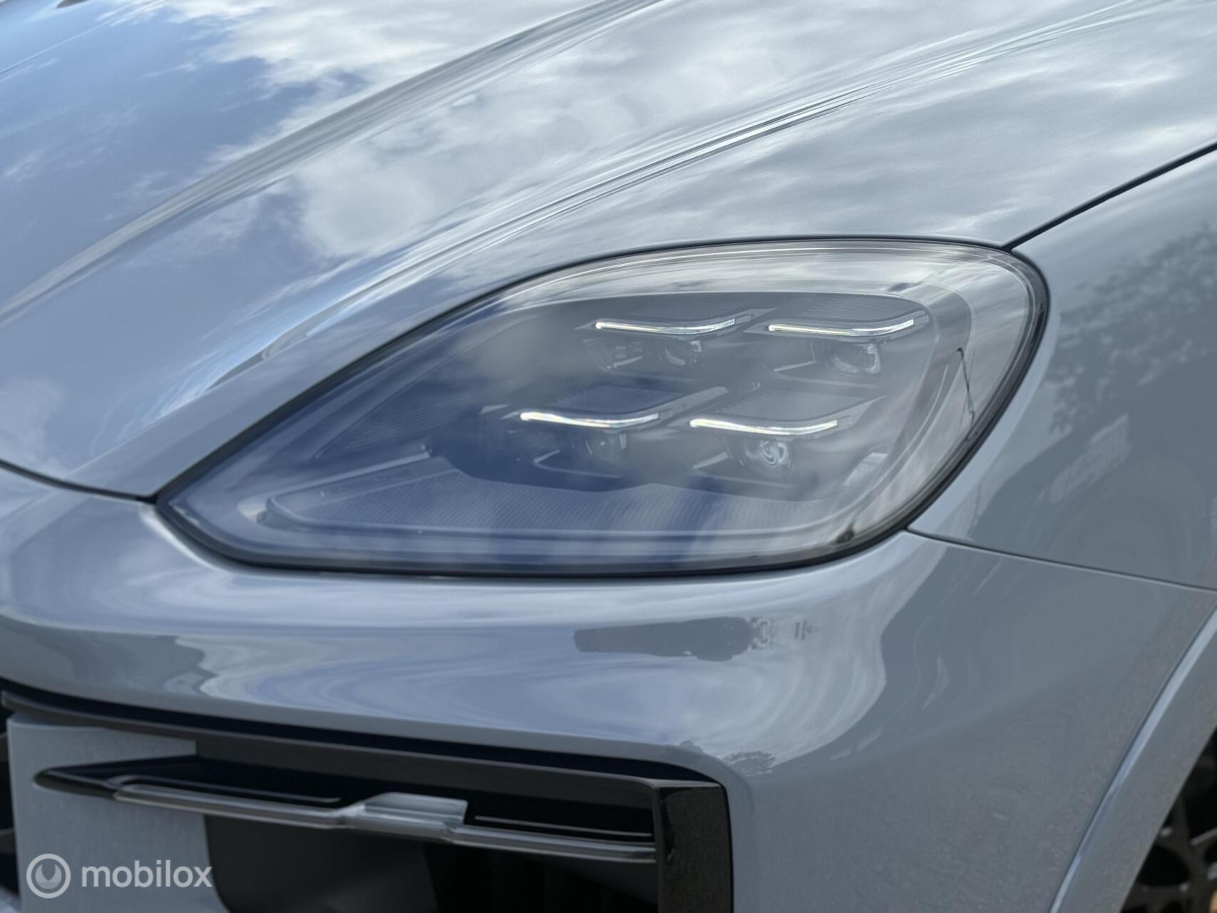 Foto van Porsche Cayenne S E-hybrid