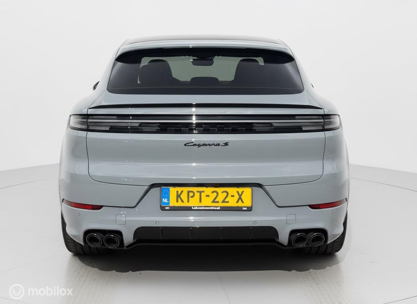 Foto van Porsche Cayenne S E-hybrid