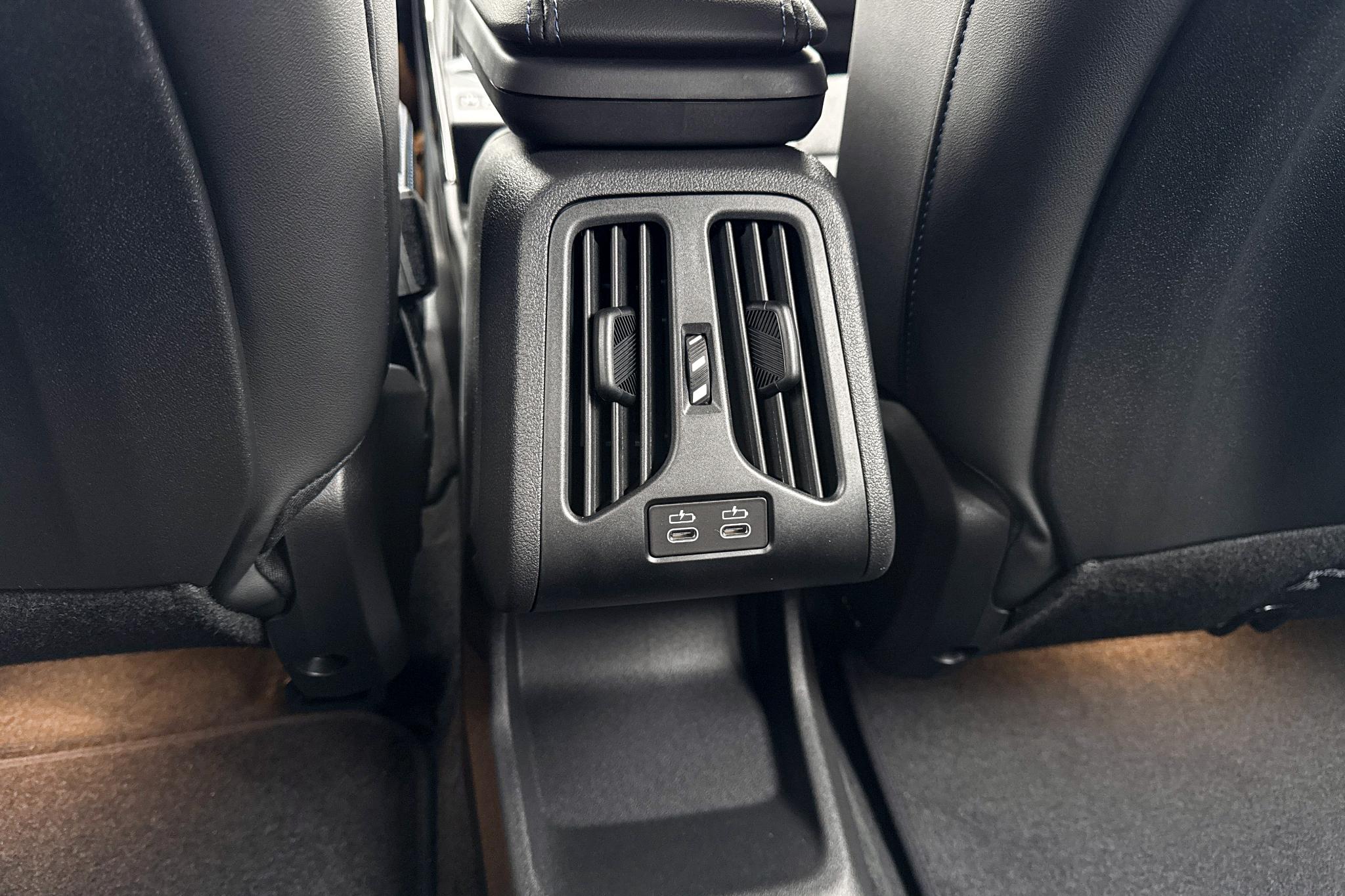 Foto van BMW X1 Xdrive25e