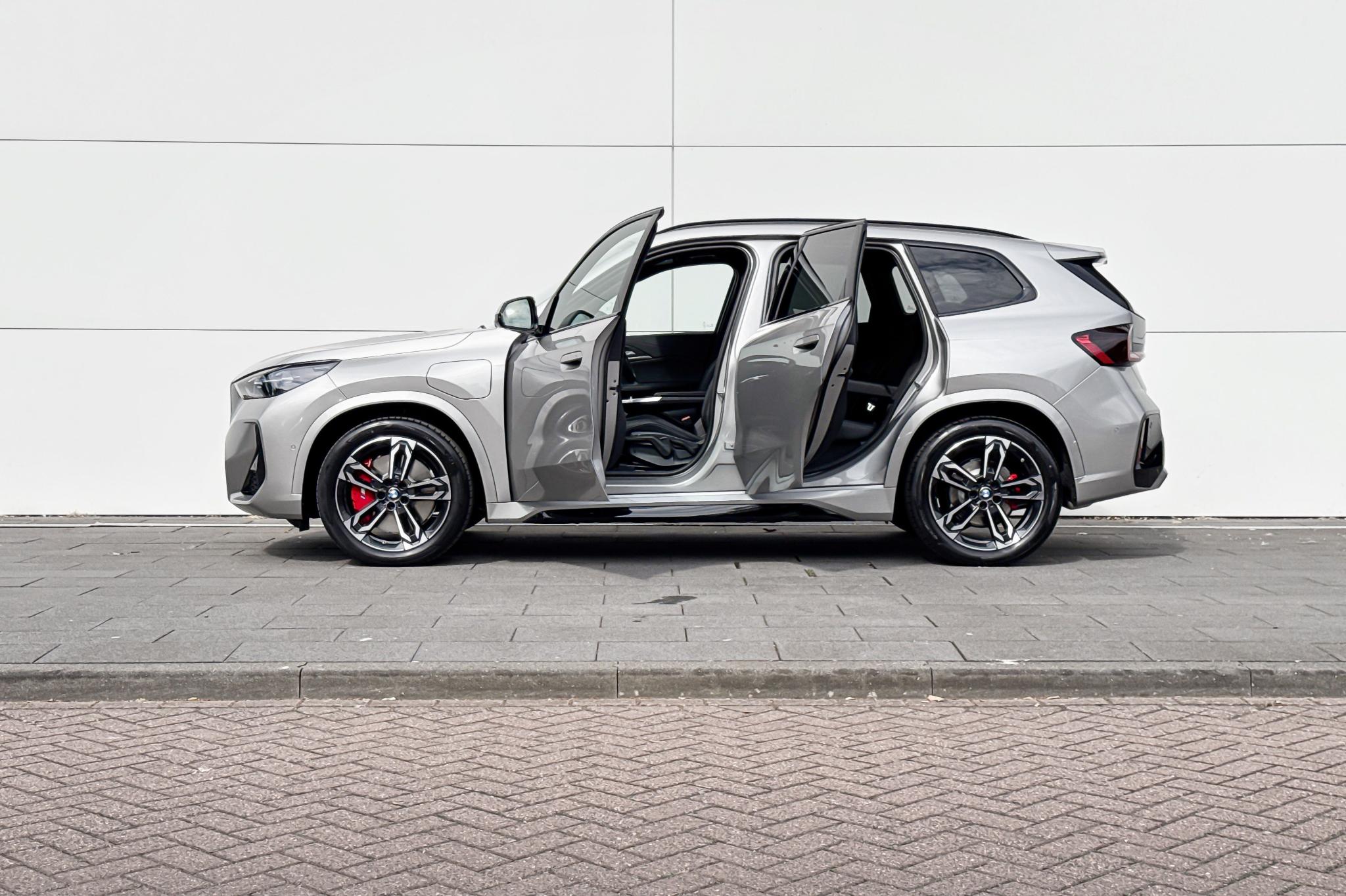 Foto van BMW X1 Xdrive25e