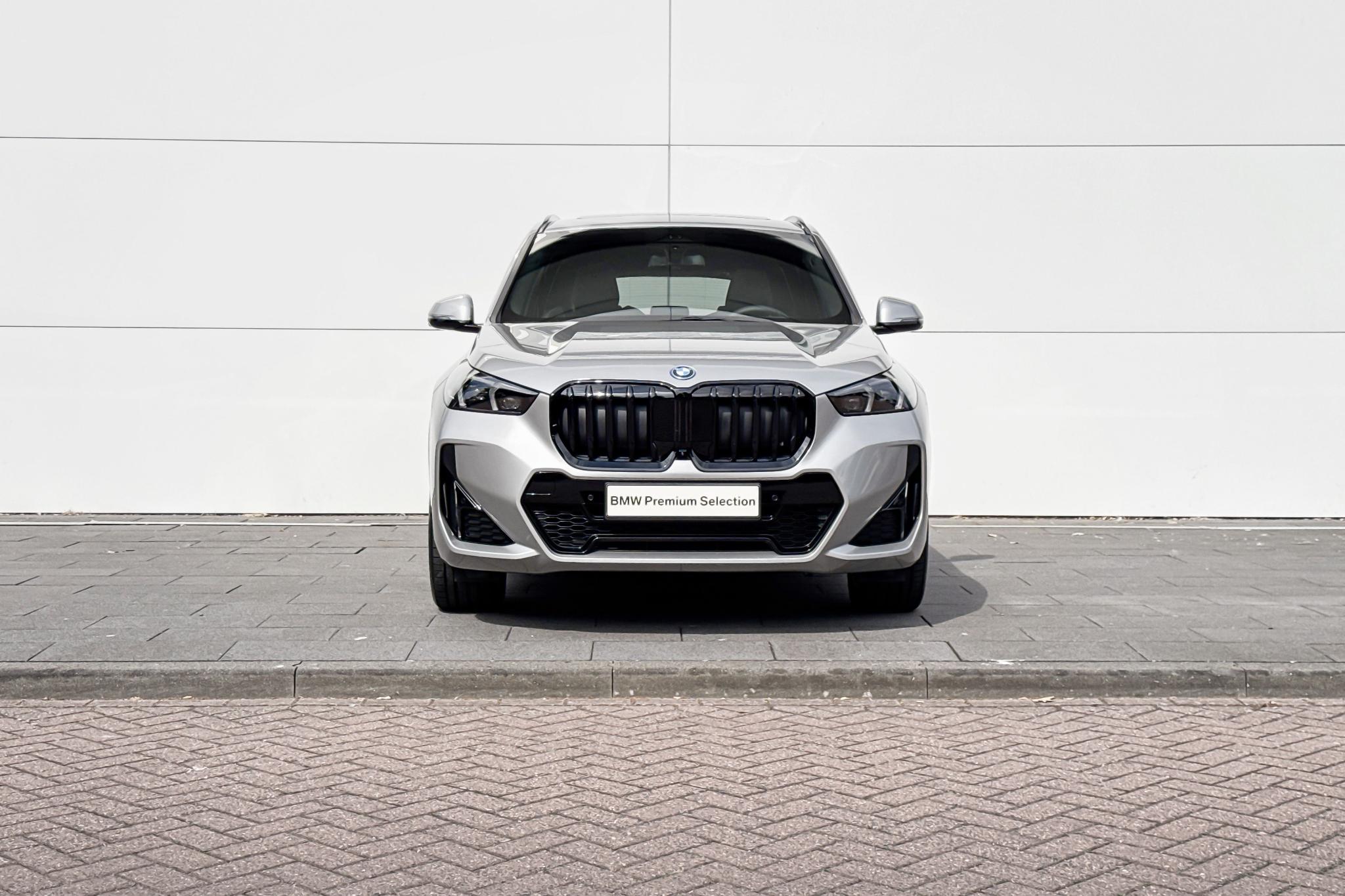 Foto van BMW X1 Xdrive25e