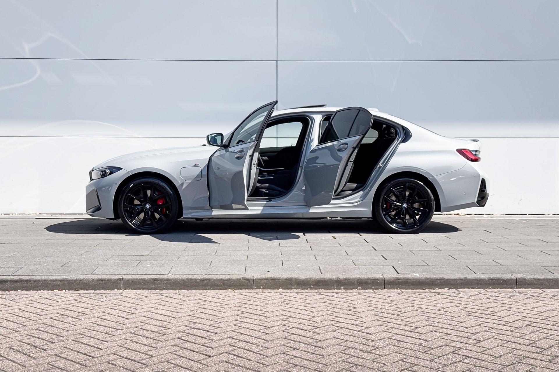 Foto van BMW 330e