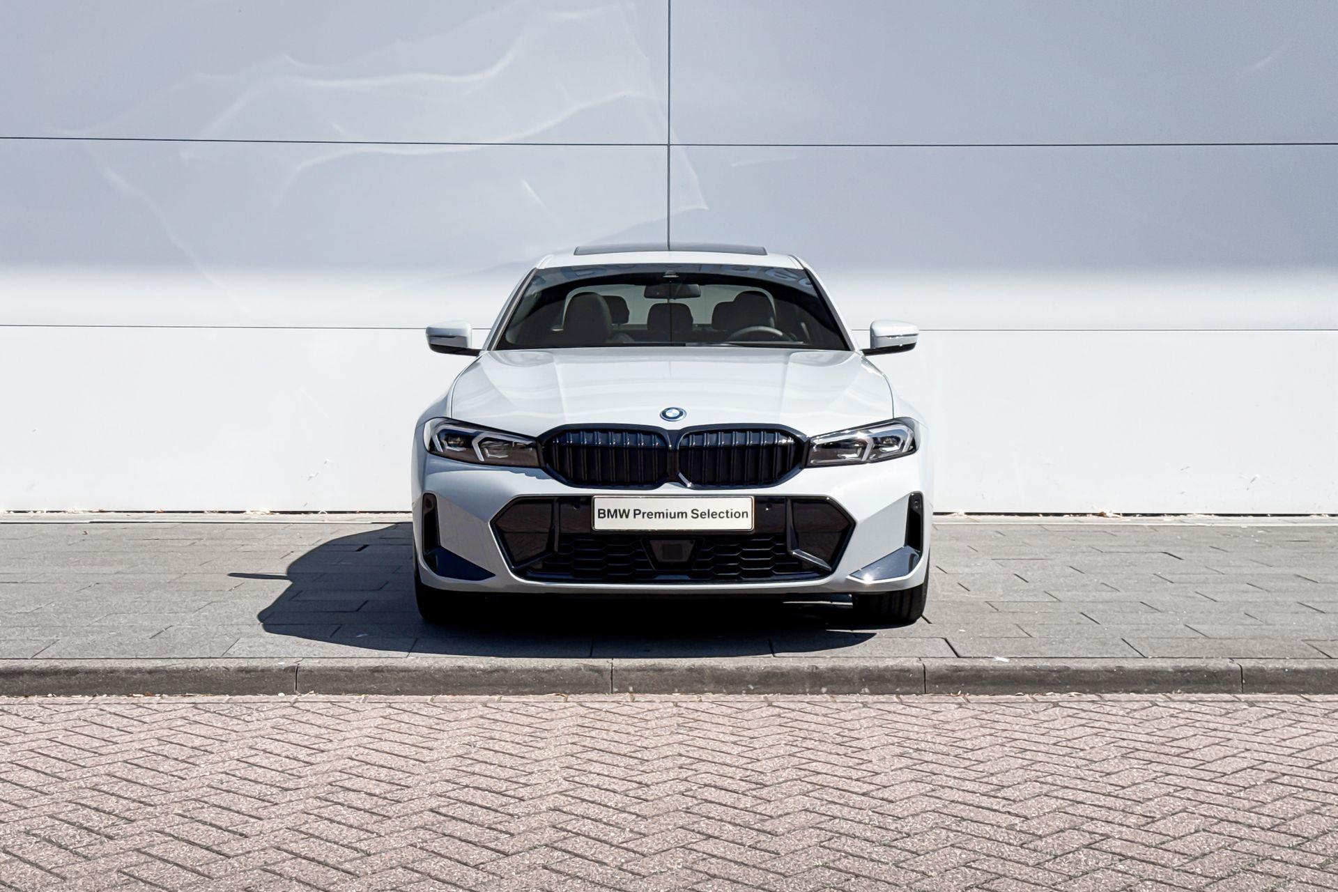 Foto van BMW 330e