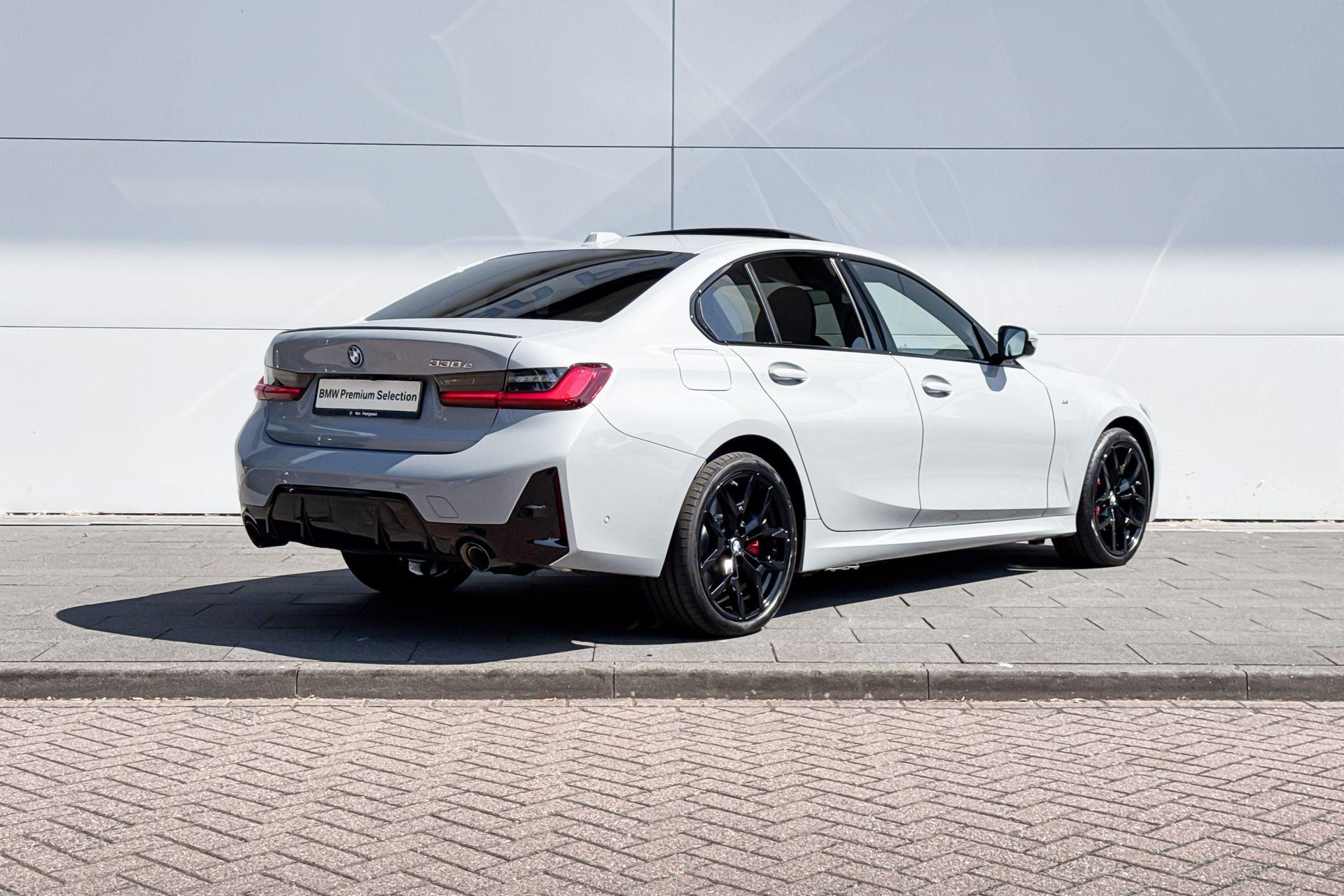 Foto van BMW 330e