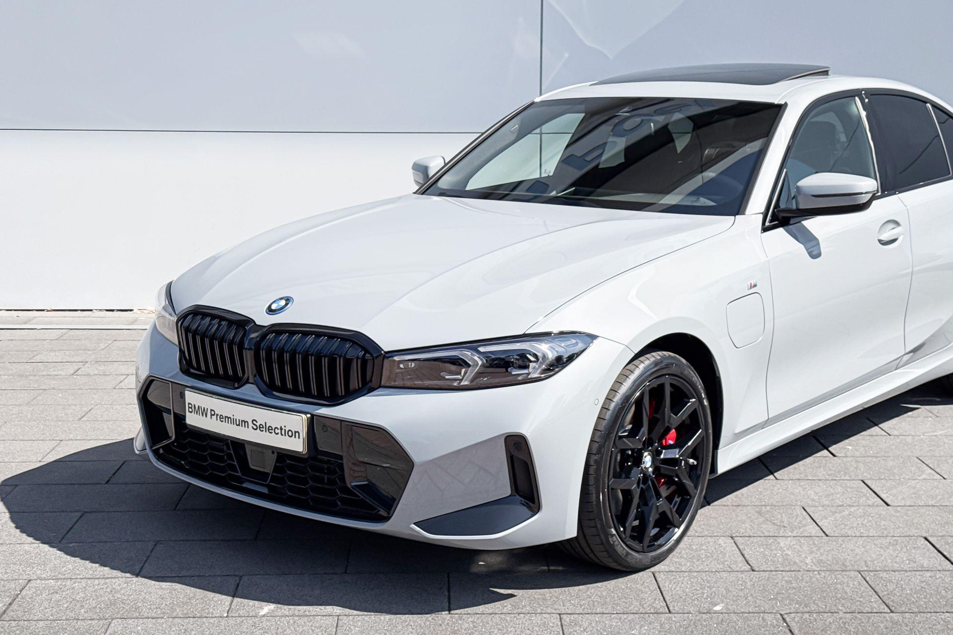 Foto van BMW 330e