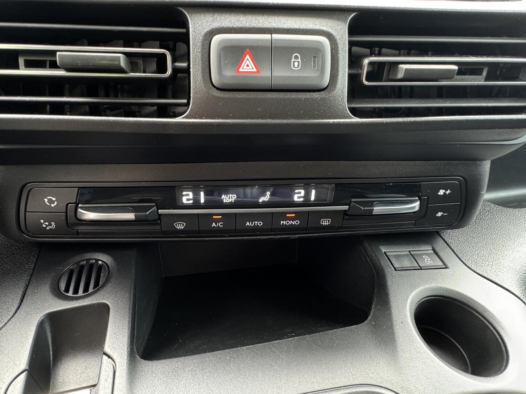 Foto van Peugeot Rifter