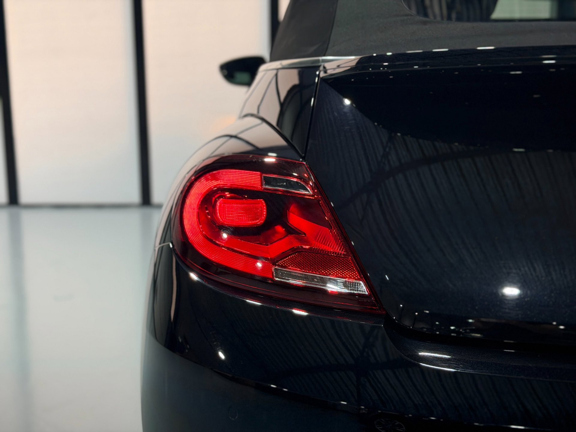 Foto van Volkswagen Beetle Cabriolet