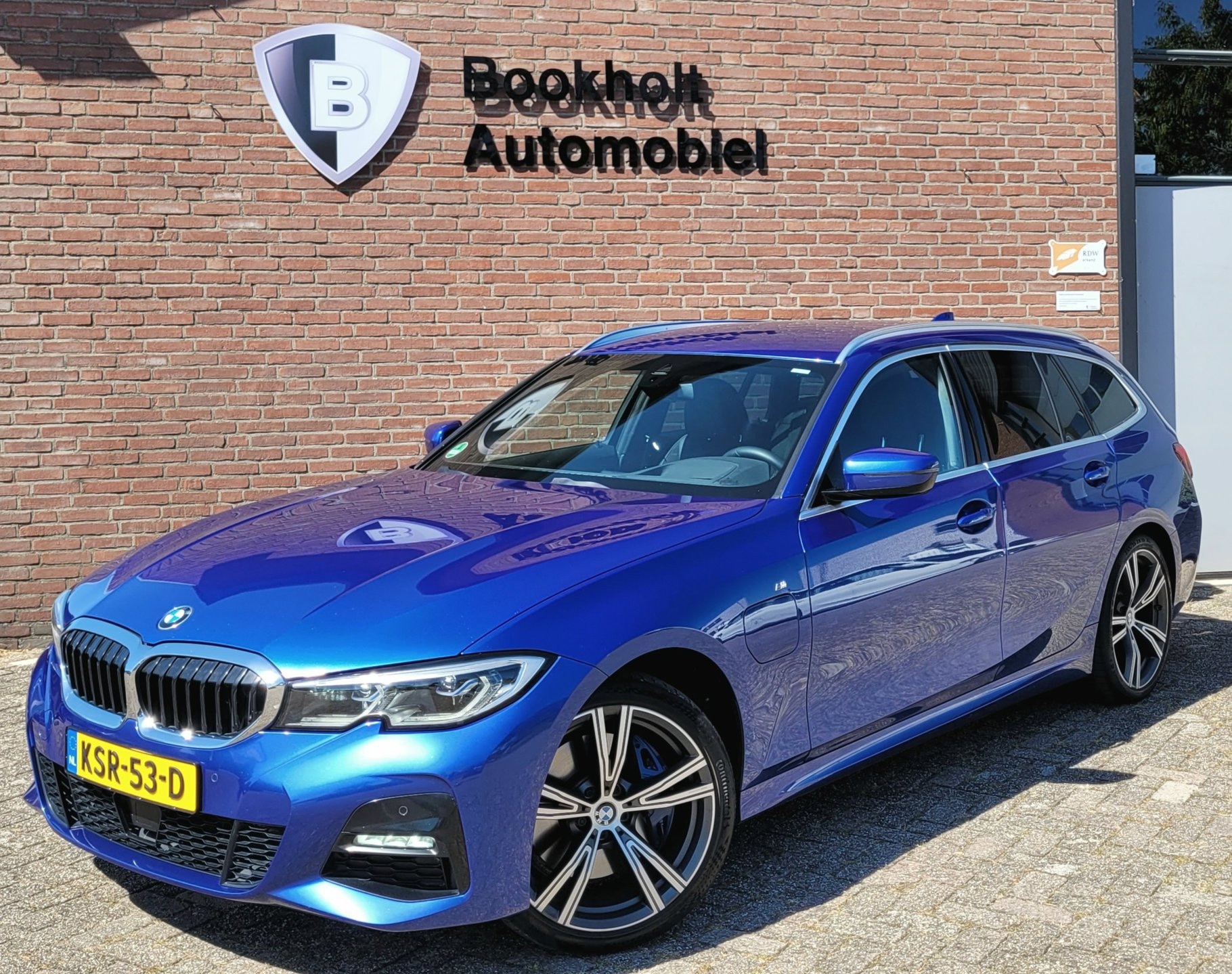 BMW 330e 330e M-sport ACC/HUD/Laser/Trekhaak/HiFi (BTW) 2021 - voorkant