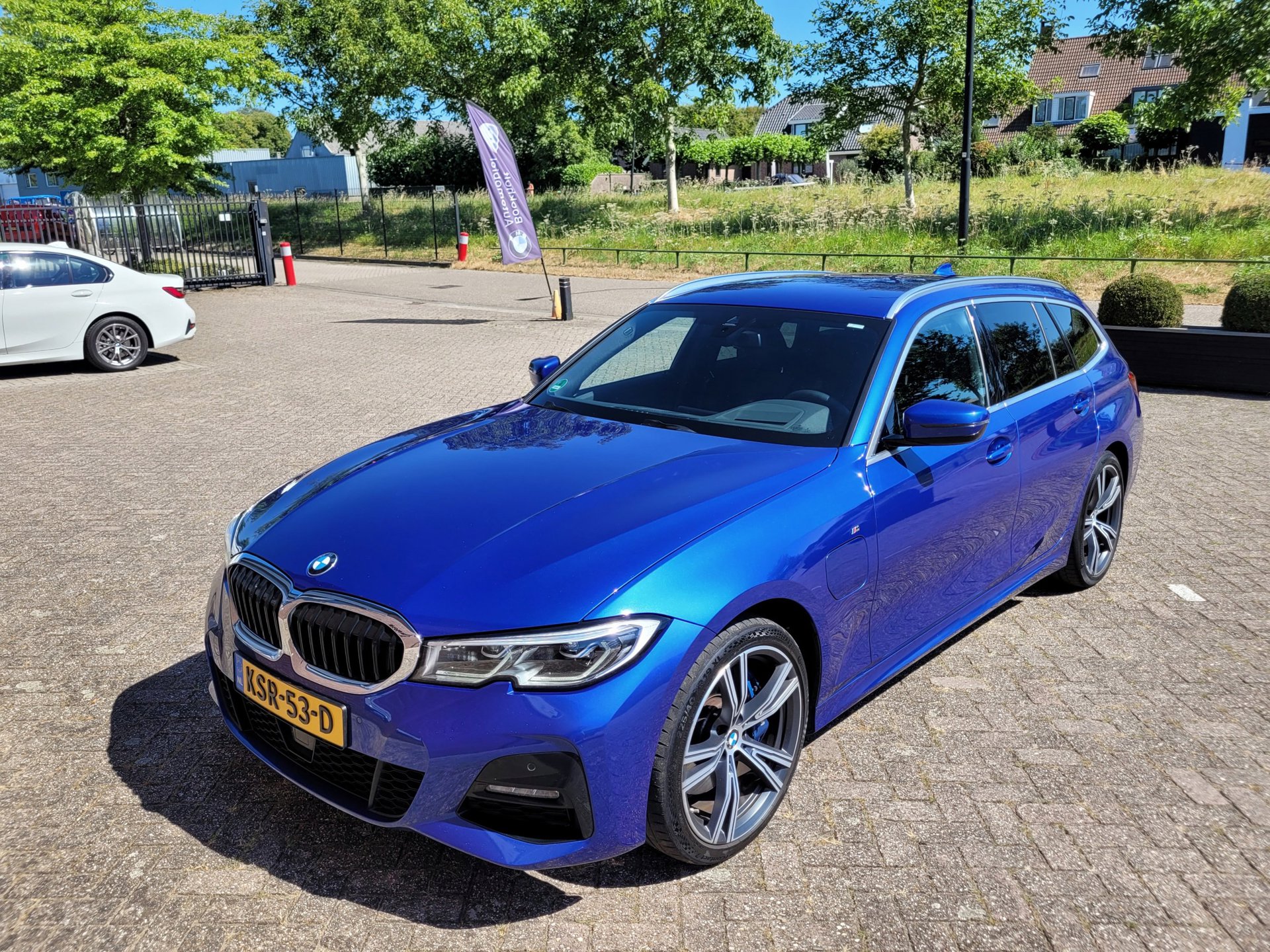 Foto van BMW 330e