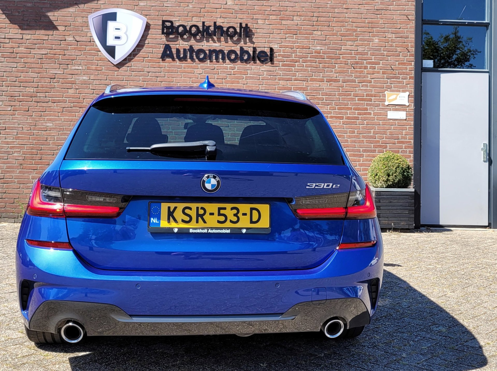 Foto van BMW 330e