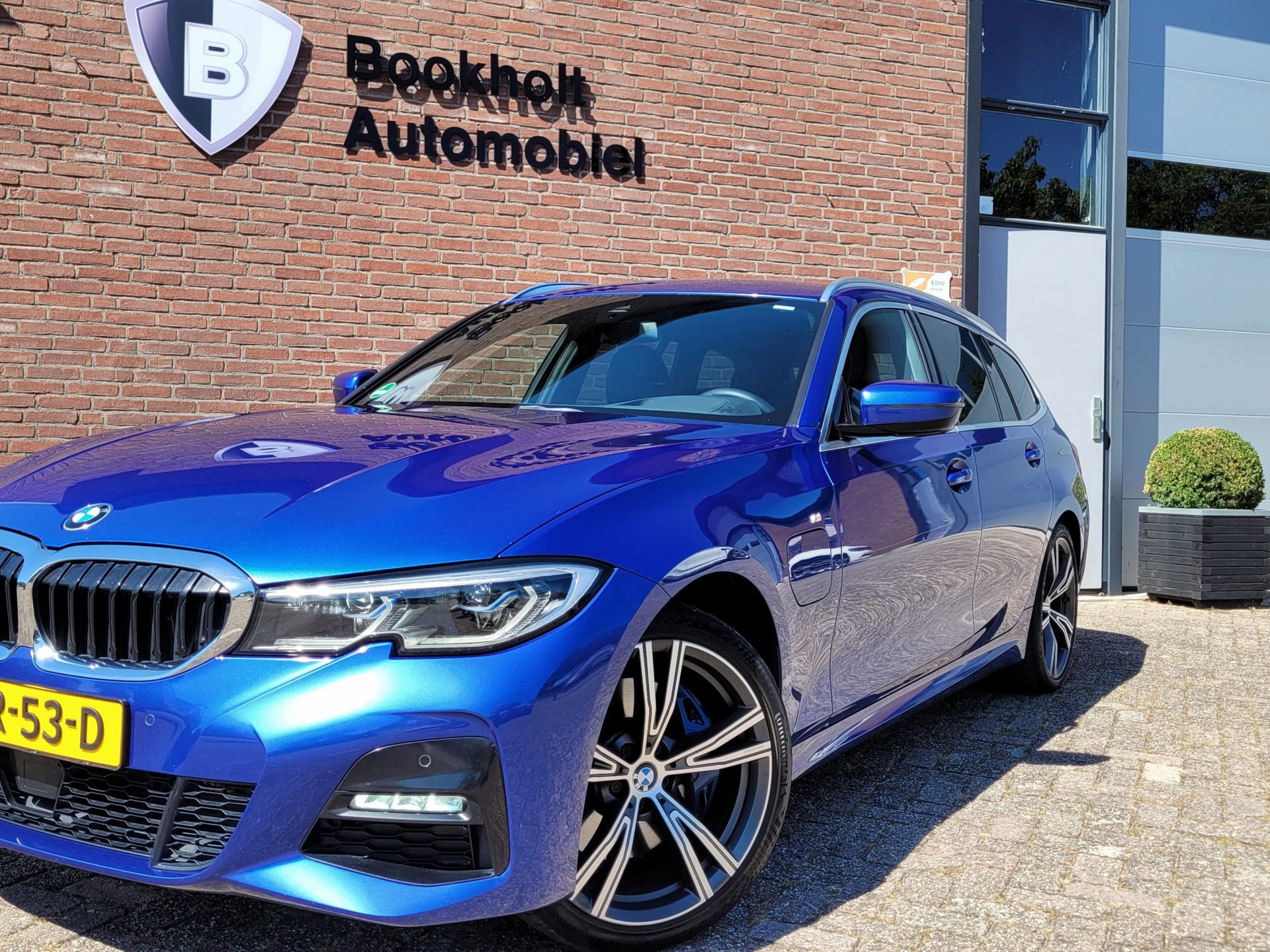 Foto van BMW 330e