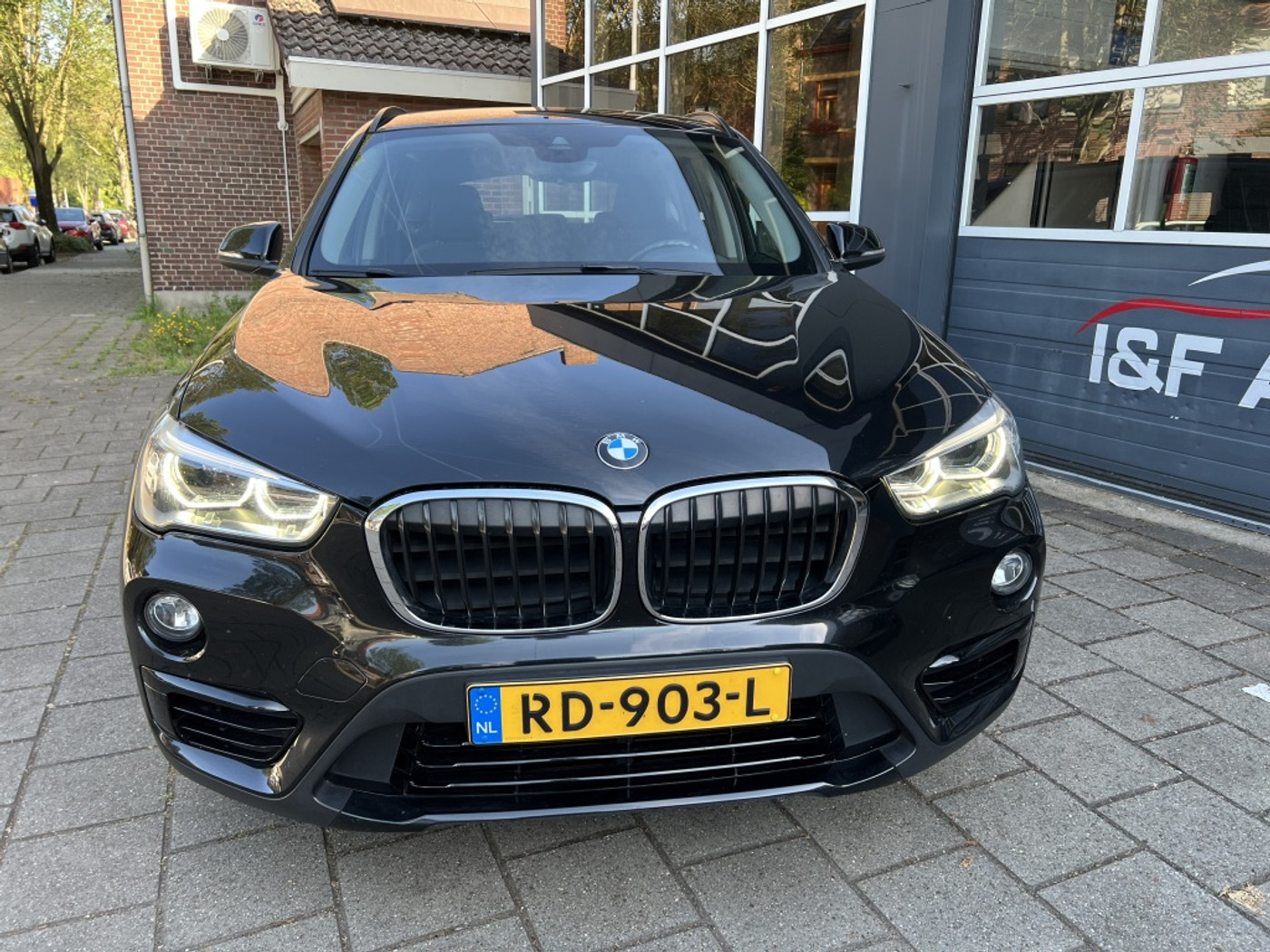 Foto van BMW X1 Sdrive18d