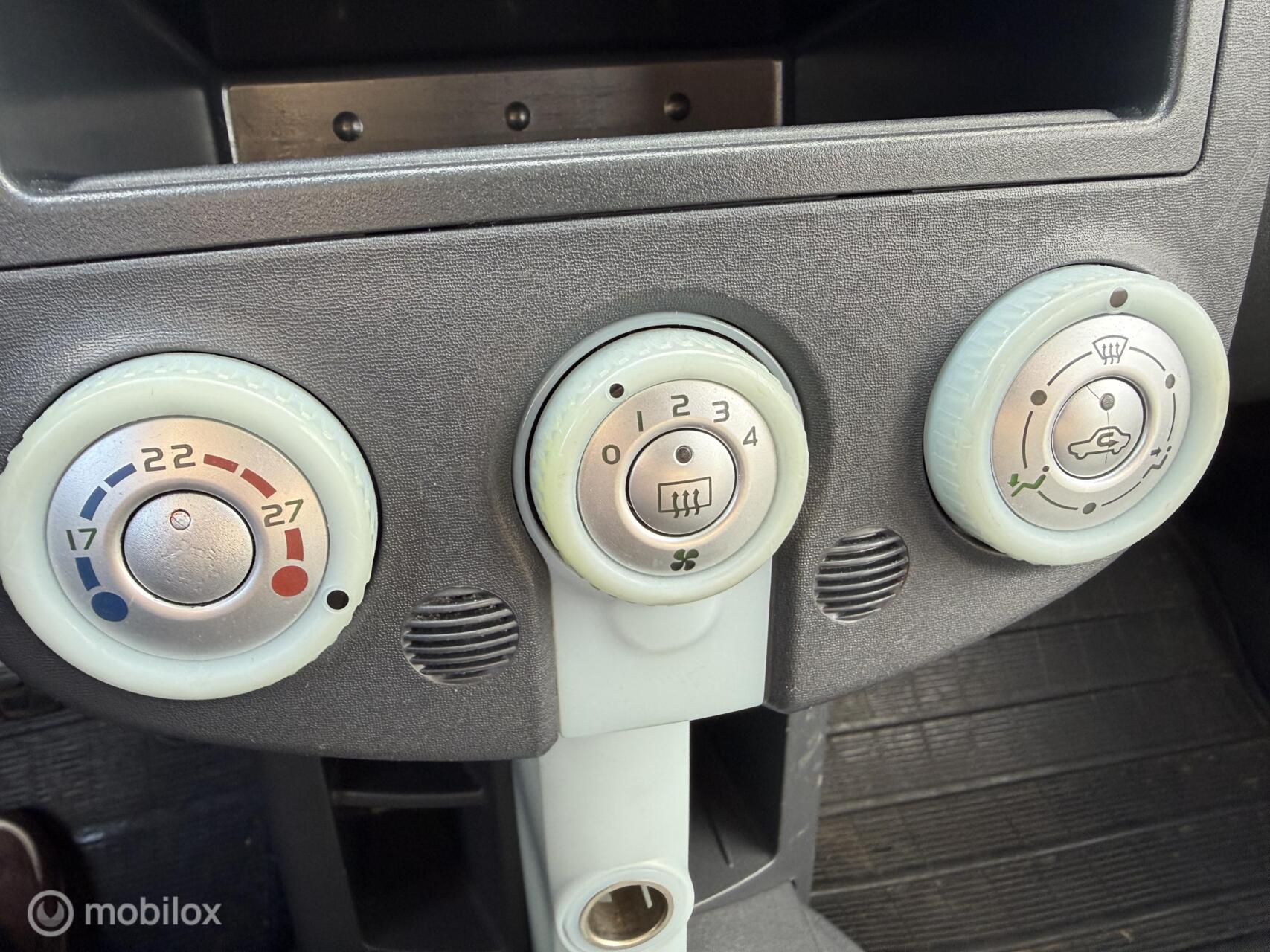 Foto van Mitsubishi Mitsubishi Colt