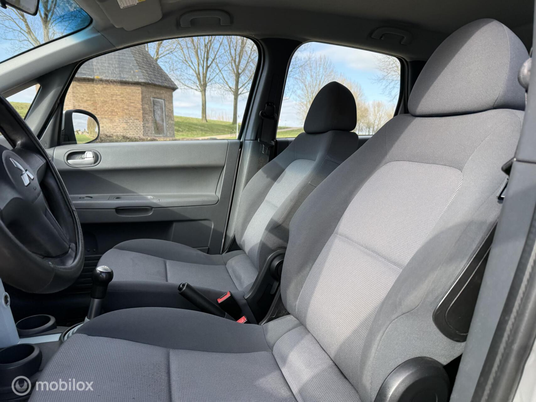Foto van Mitsubishi Mitsubishi Colt