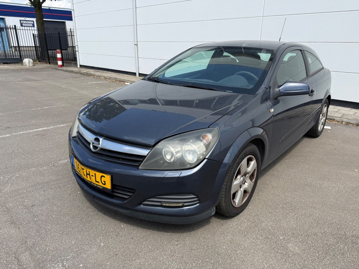 Opel Astra GTC 1.6 Edition 2006 - voorkant