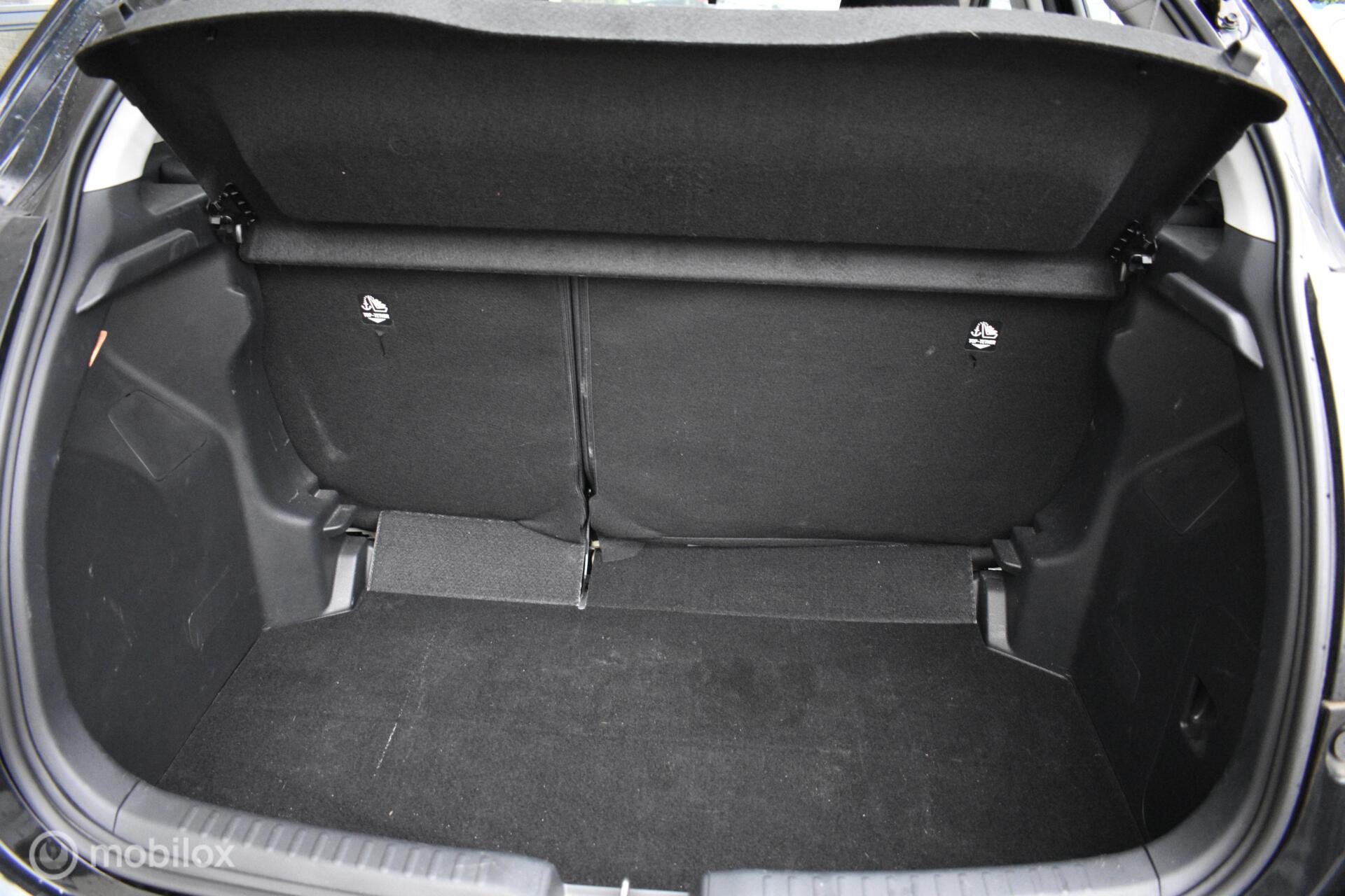 Foto van Mazda Mazda2 Hybrid