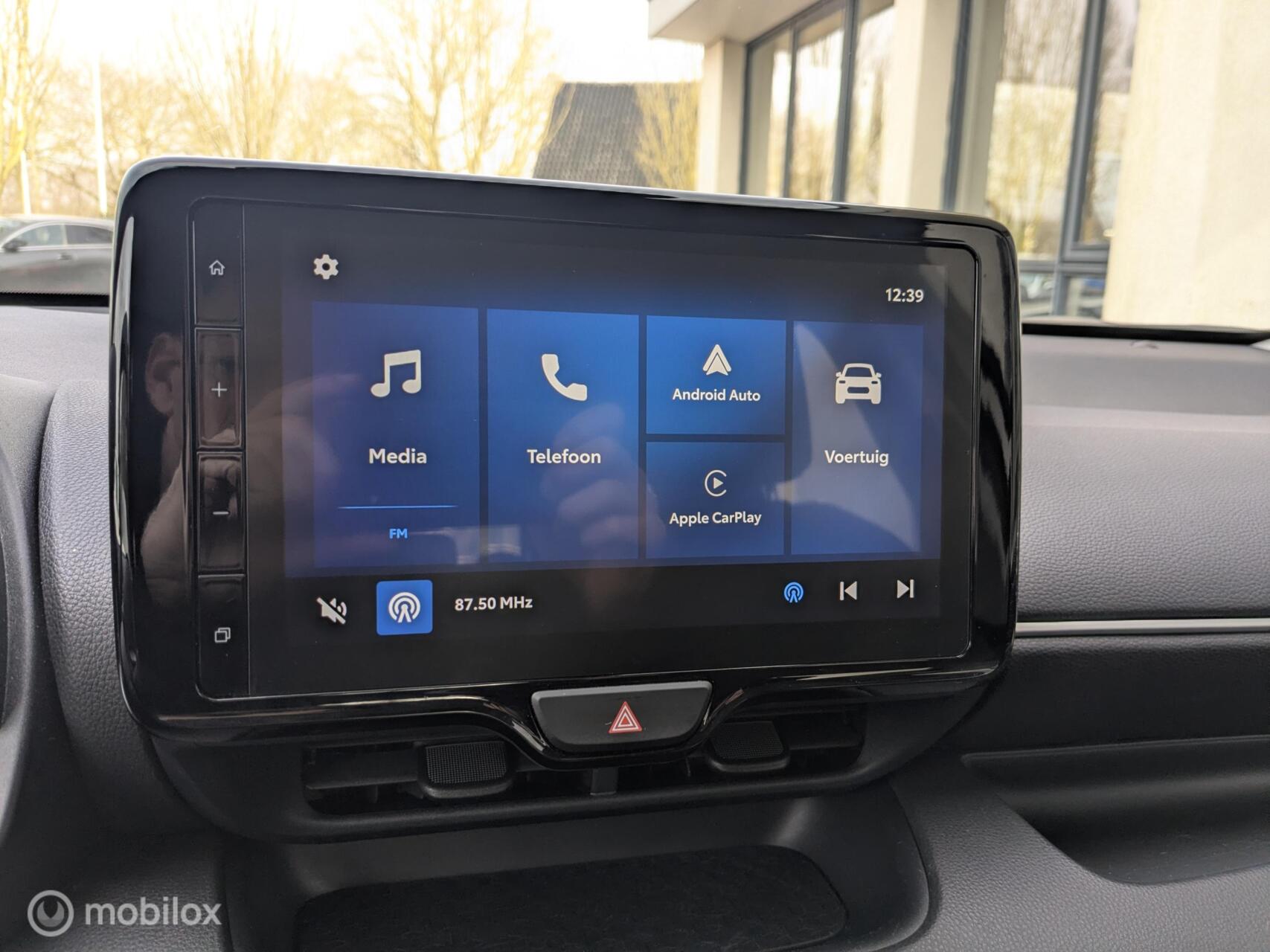 Foto van Mazda Mazda2 Hybrid
