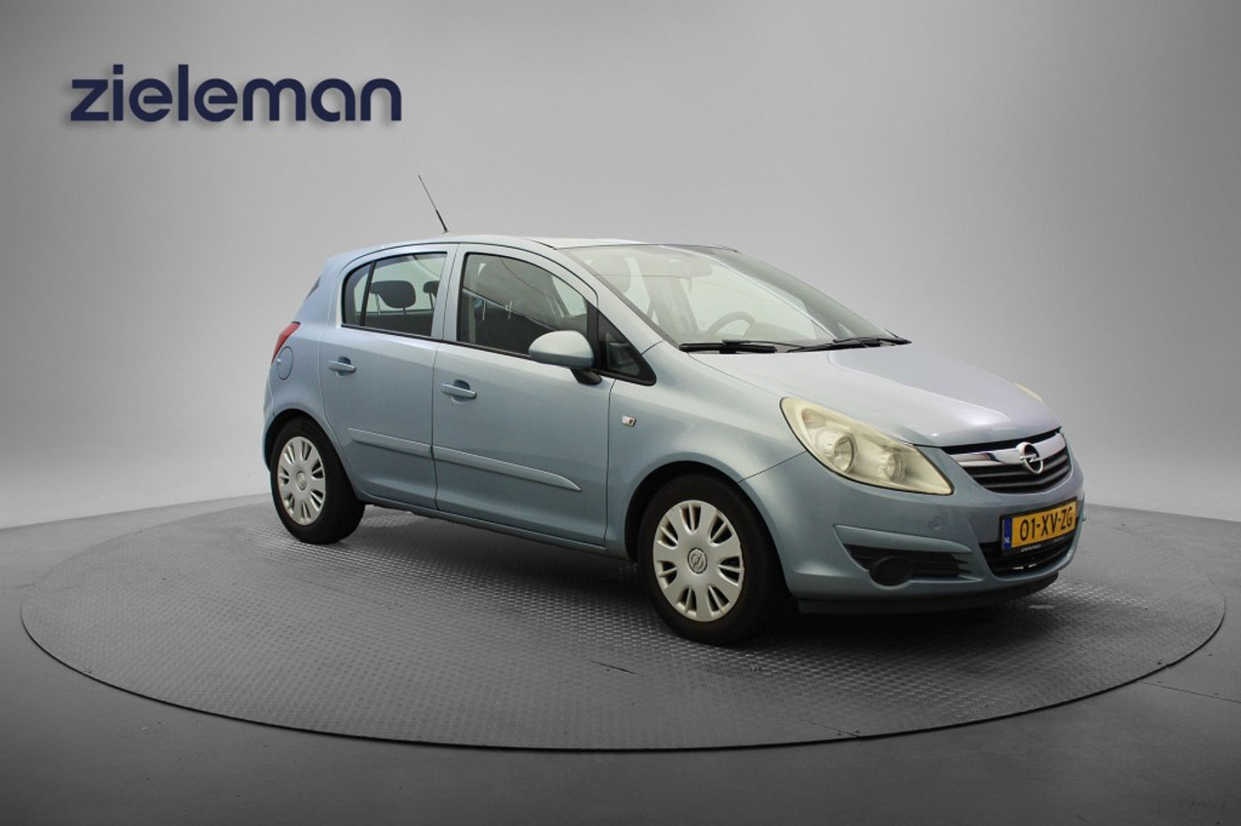 Opel Corsa 1.4 16V Enjoy - Airco, Cruise, Trekhaak, APK tot 08-27! 2007 - voorkant