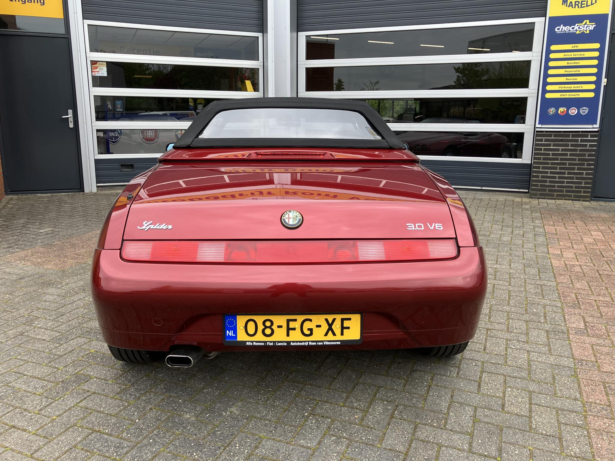 Foto van Alfa Romeo ( Alfa Romeo Spider )