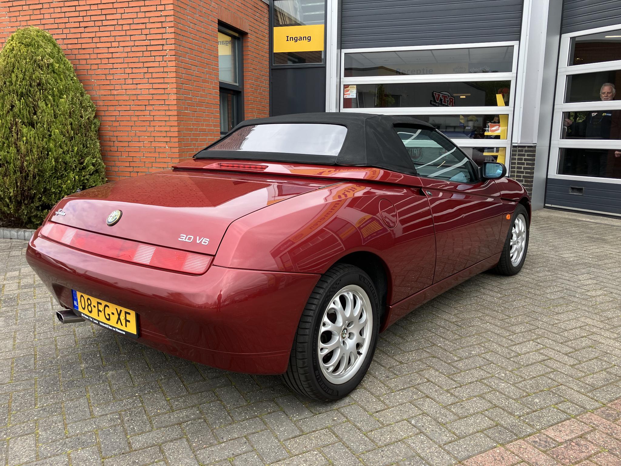 Foto van Alfa Romeo ( Alfa Romeo Spider )