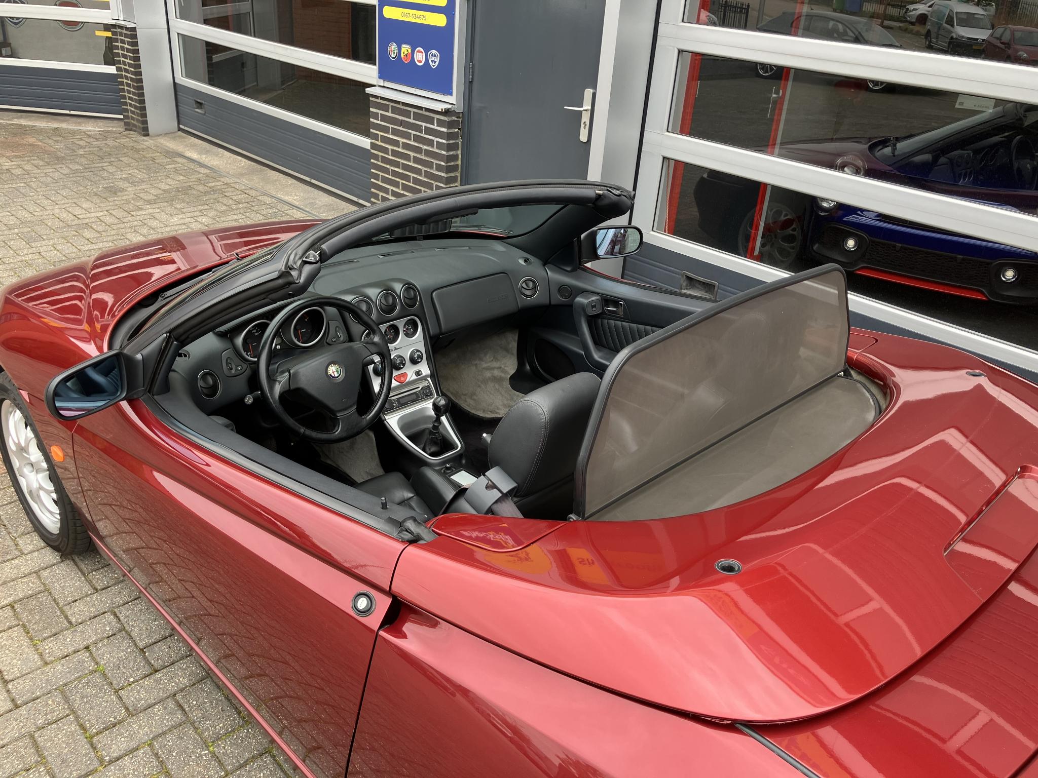 Foto van Alfa Romeo ( Alfa Romeo Spider )