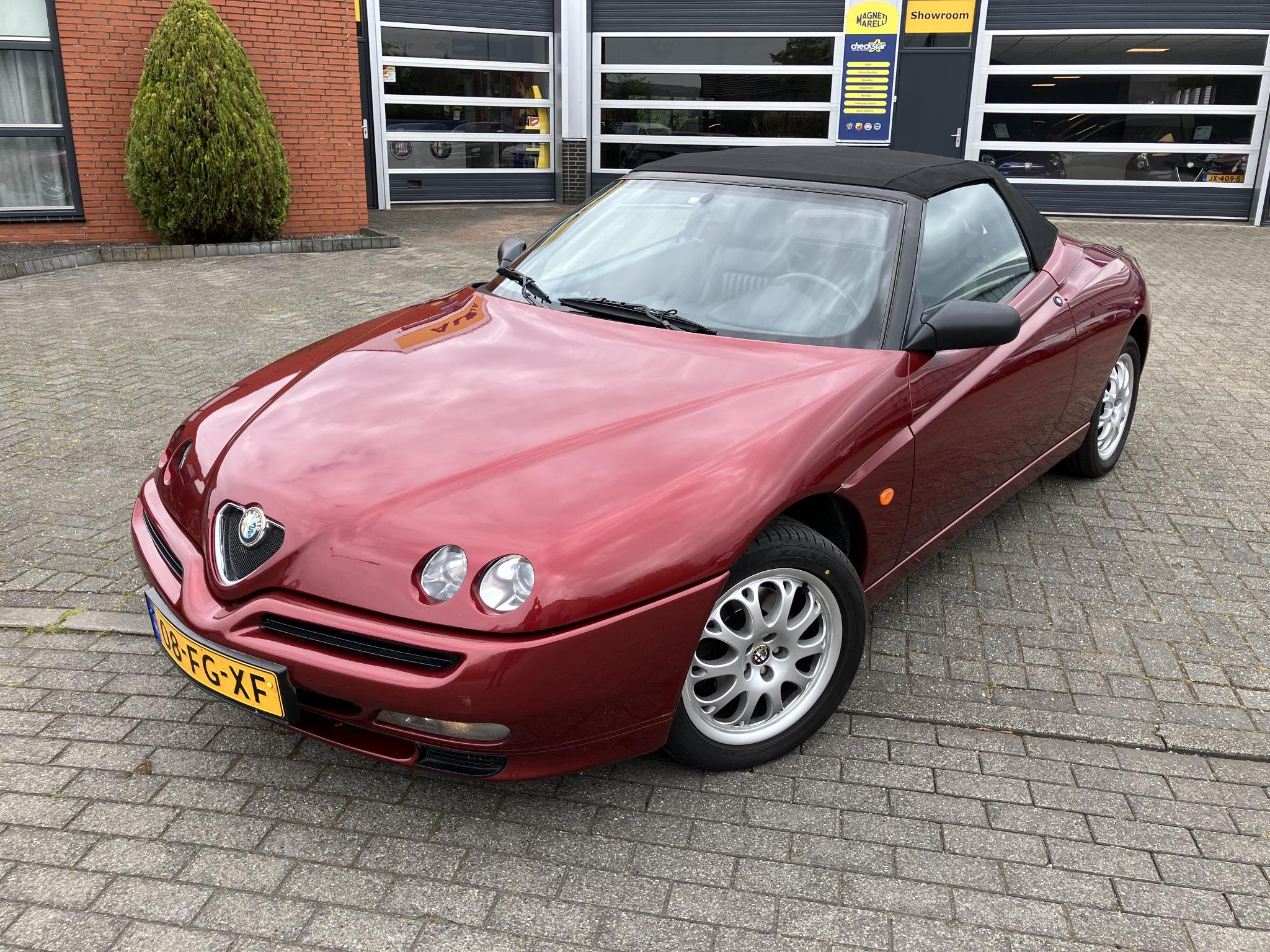 Foto van Alfa Romeo ( Alfa Romeo Spider )