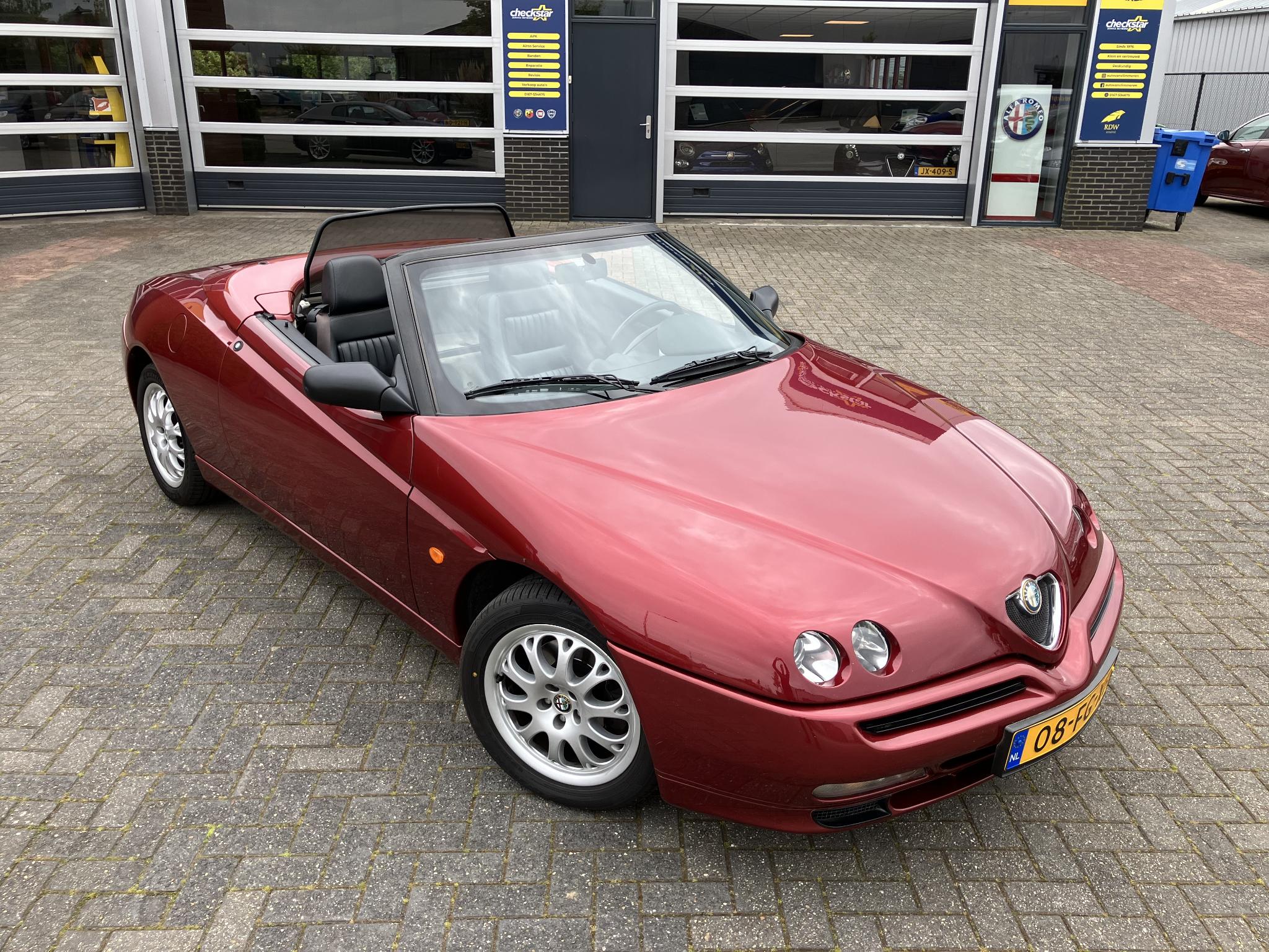 Foto van Alfa Romeo ( Alfa Romeo Spider )