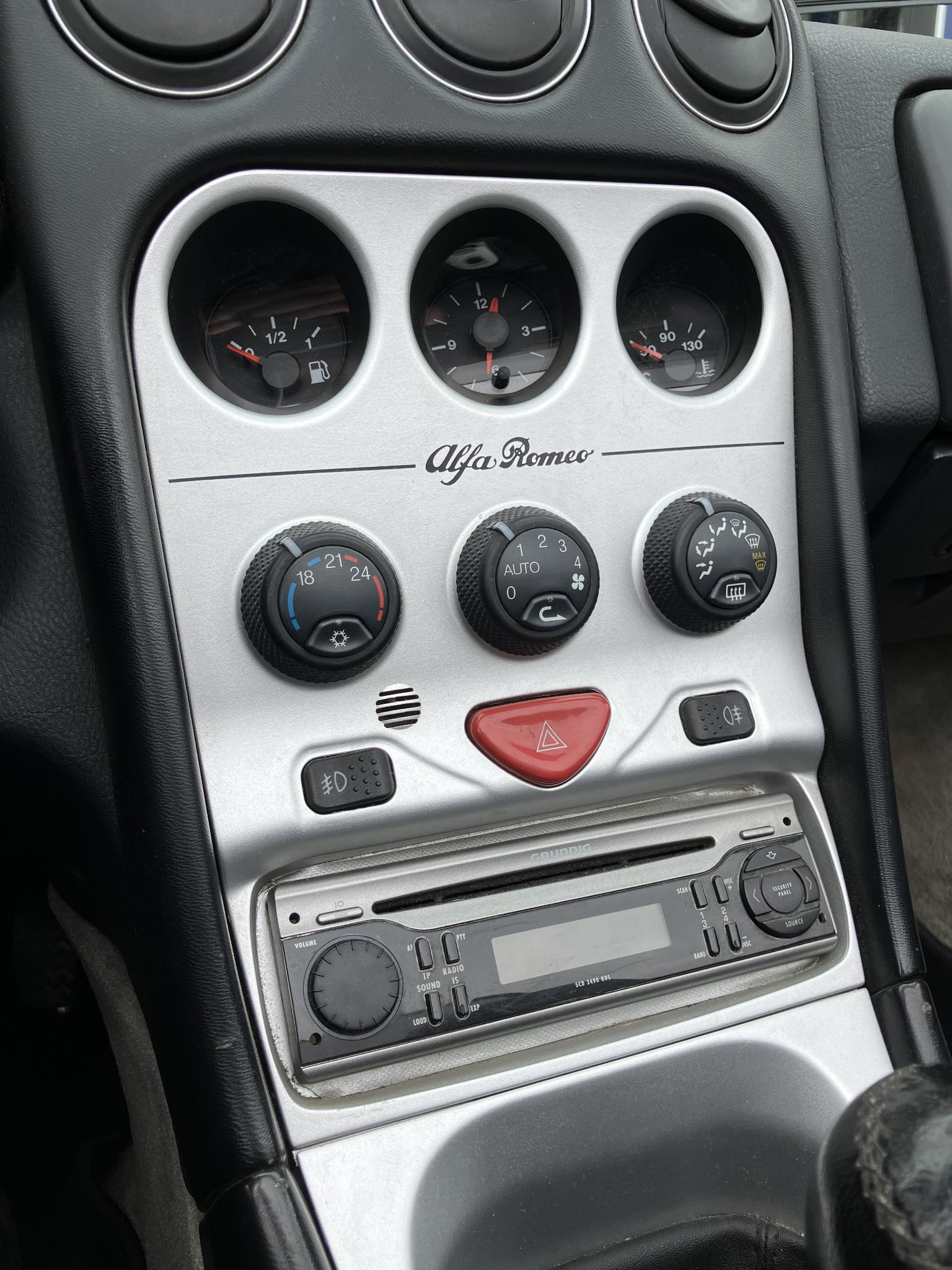 Foto van Alfa Romeo ( Alfa Romeo Spider )