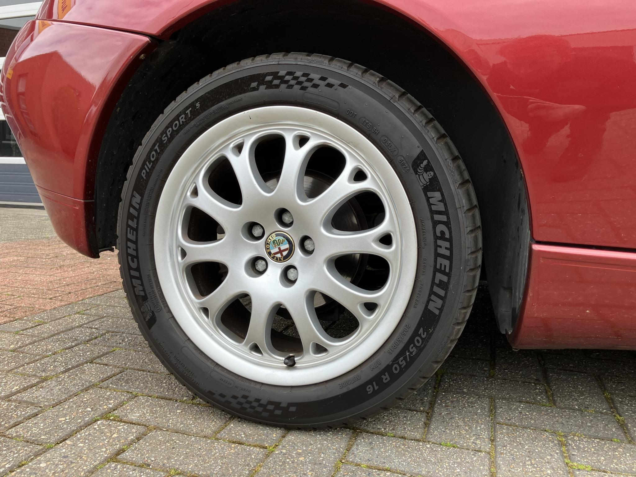 Foto van Alfa Romeo ( Alfa Romeo Spider )