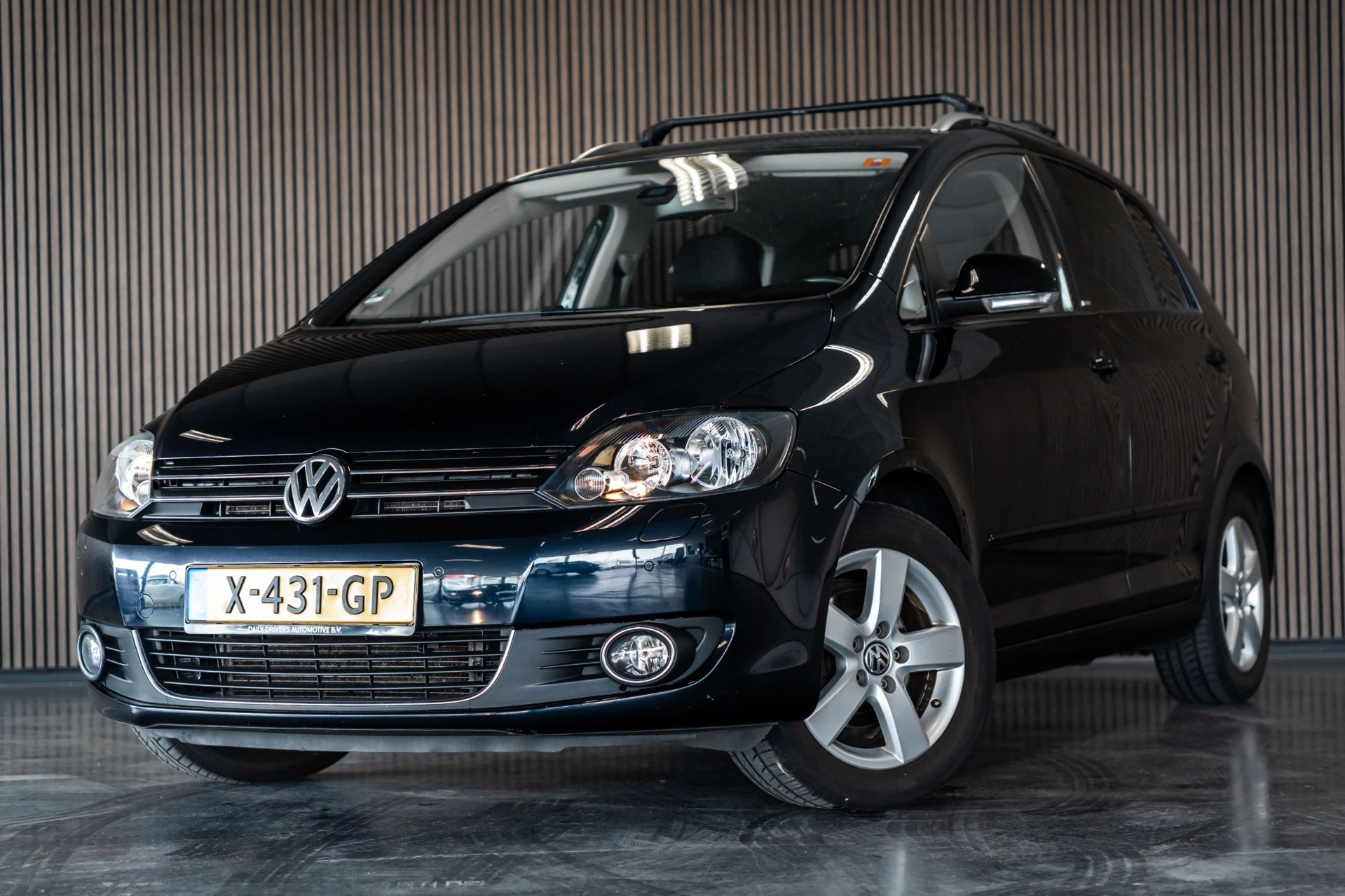 Volkswagen Golf Plus 1.2 TSI Highline BlueMotion I CRUISE CONTROL I PARKEER SENSOREN 2012 - voorkant