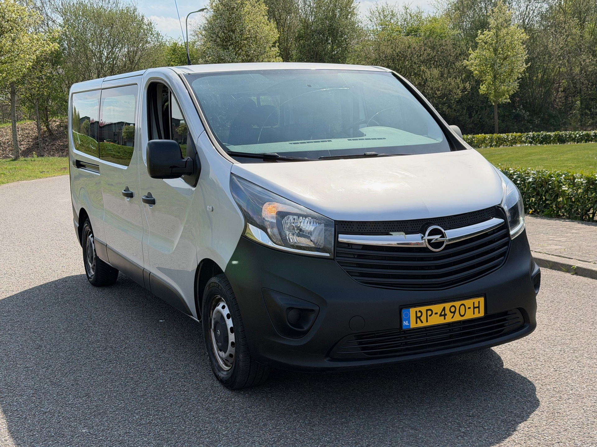 Foto van Opel Vivaro-b