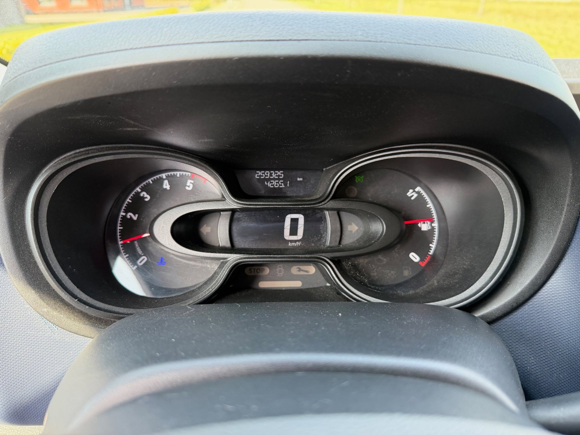 Foto van Opel Vivaro-b