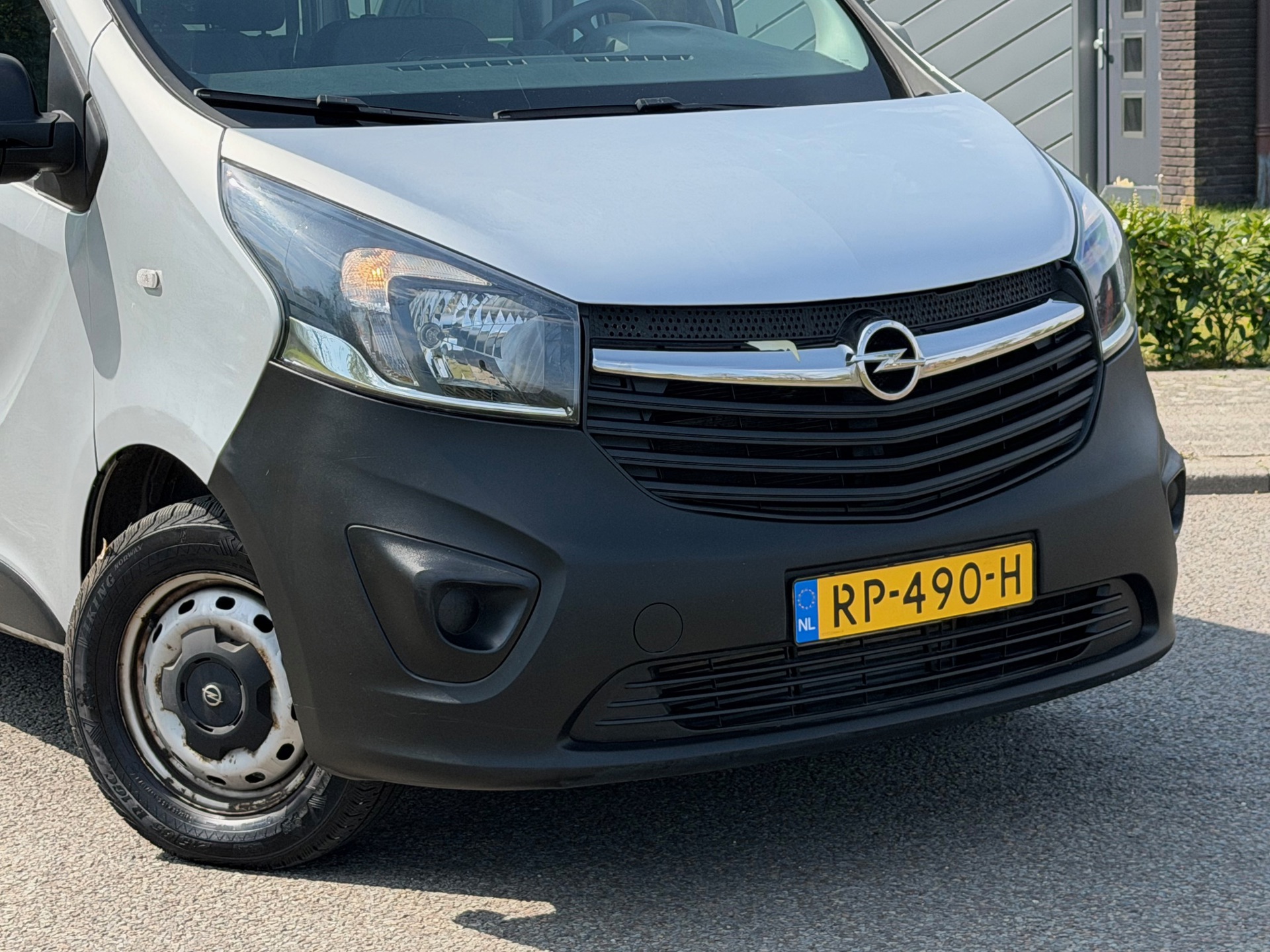 Foto van Opel Vivaro-b