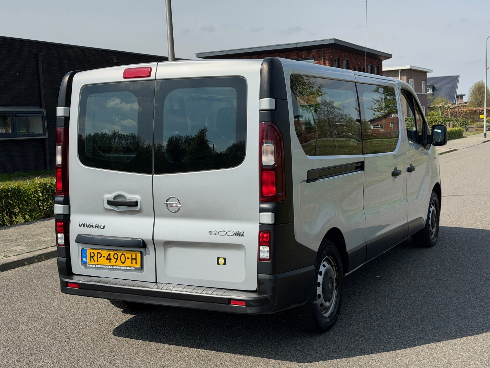 Foto van Opel Vivaro-b