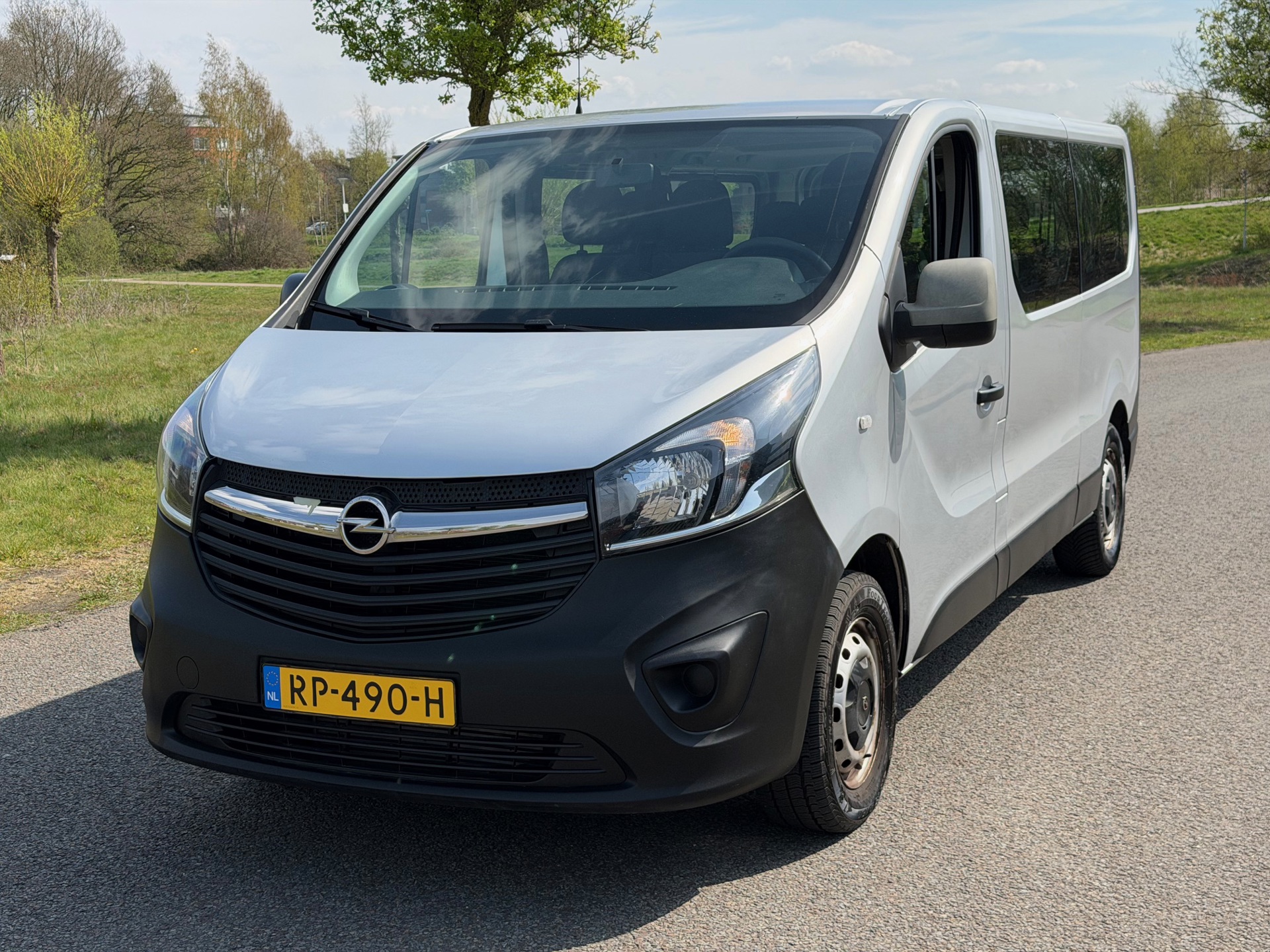 Foto van Opel Vivaro-b