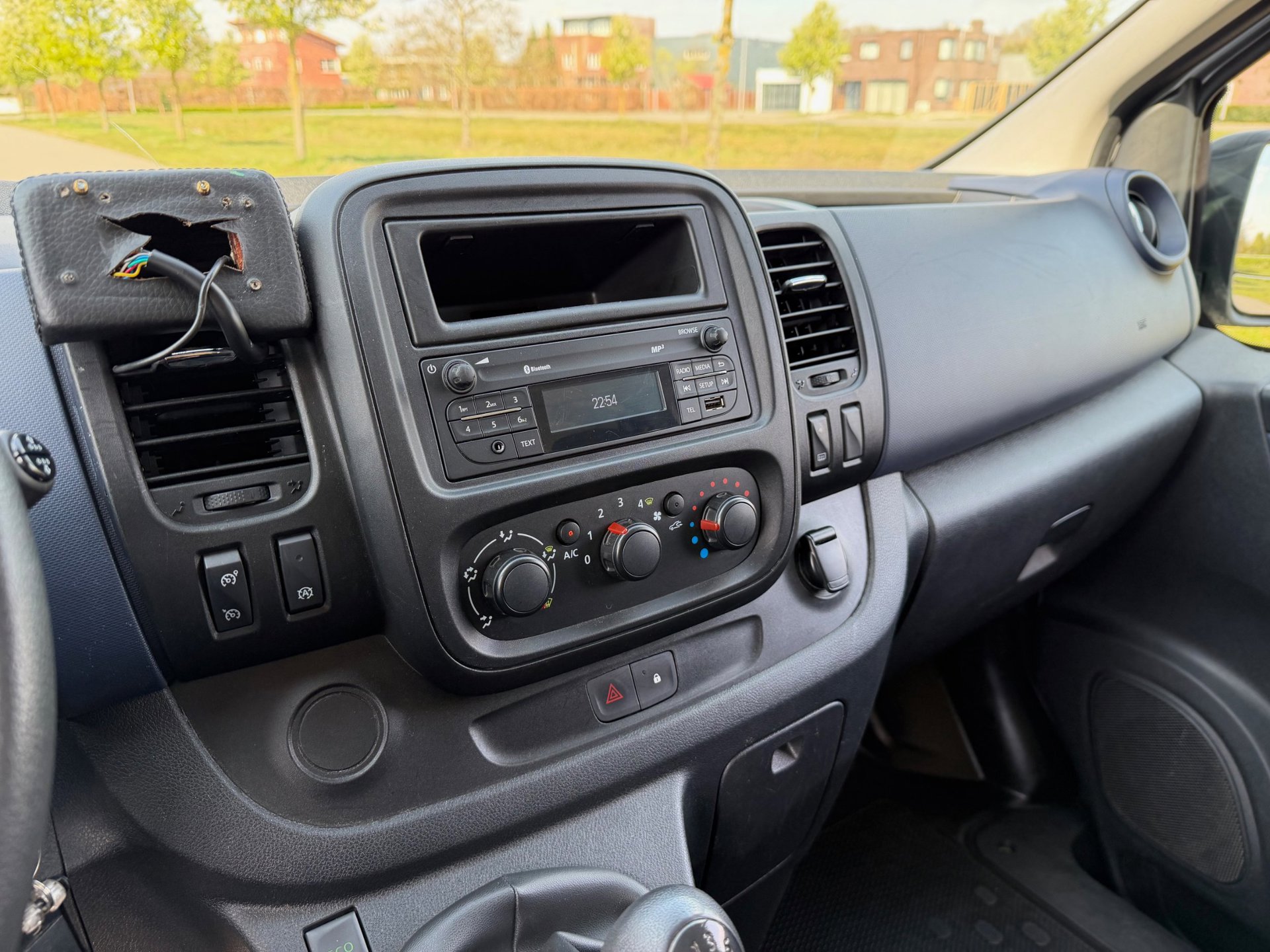 Foto van Opel Vivaro-b