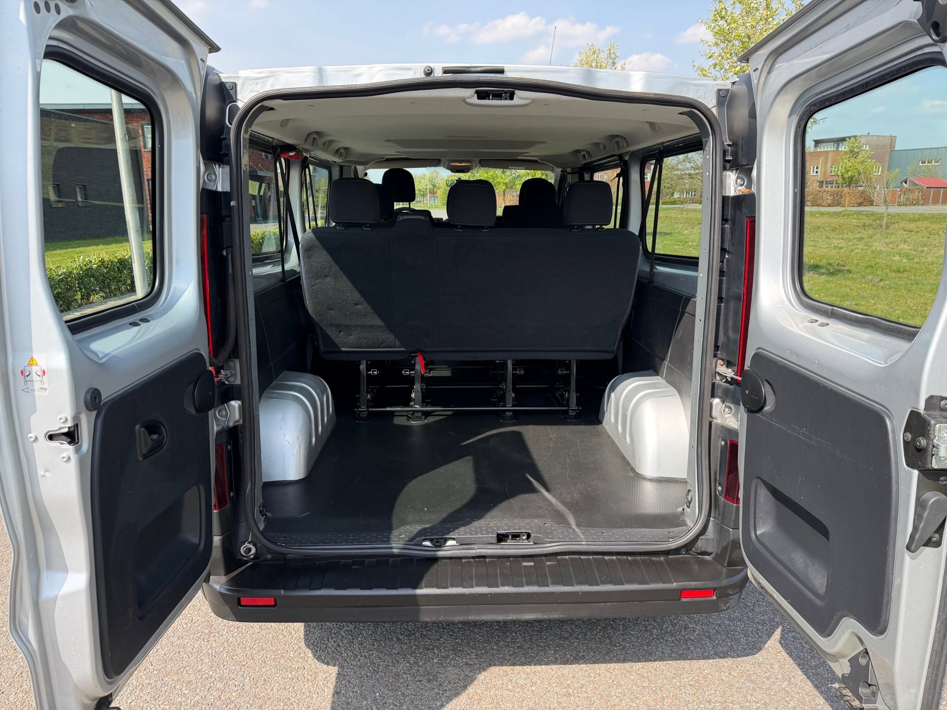 Foto van Opel Vivaro-b