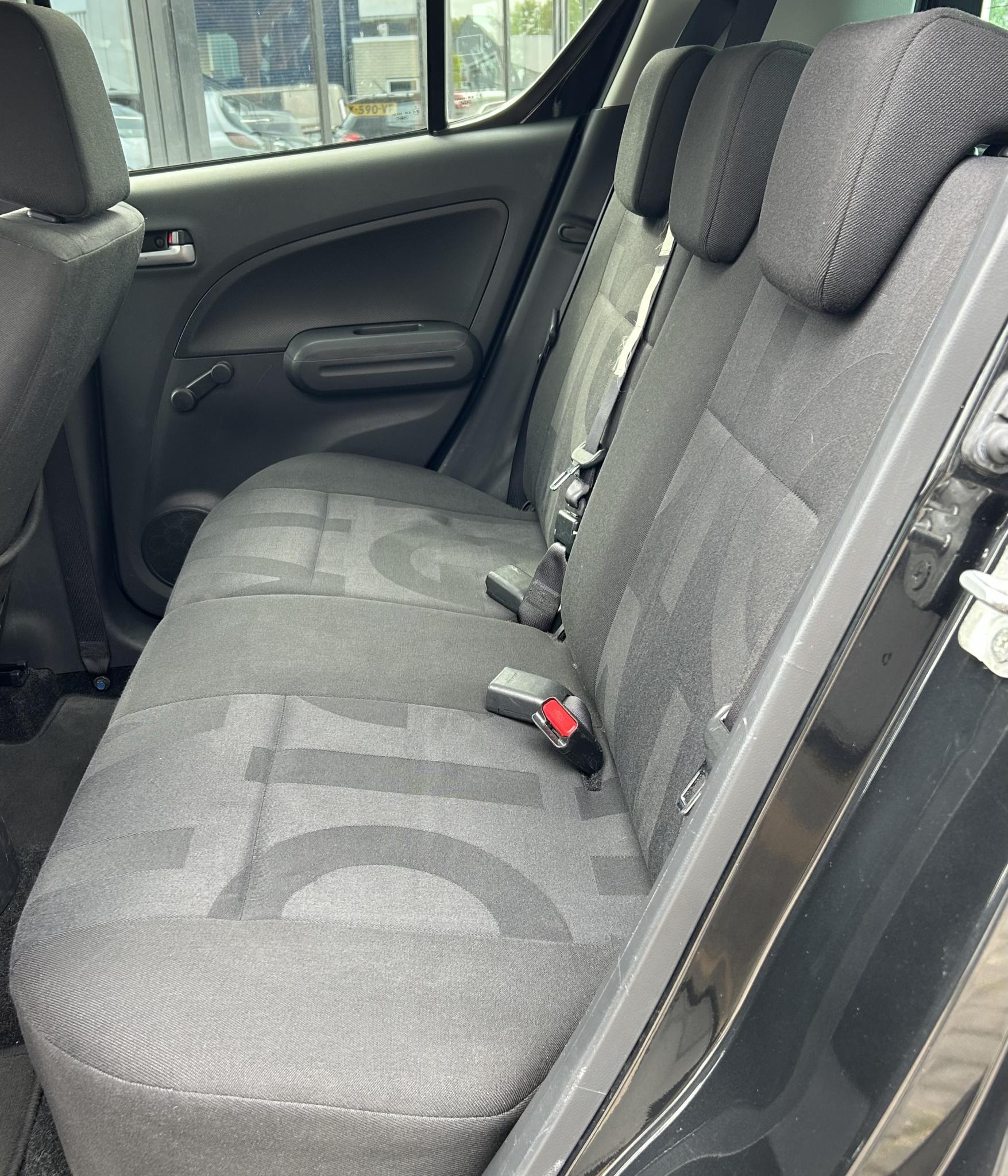 Foto van Opel Agila