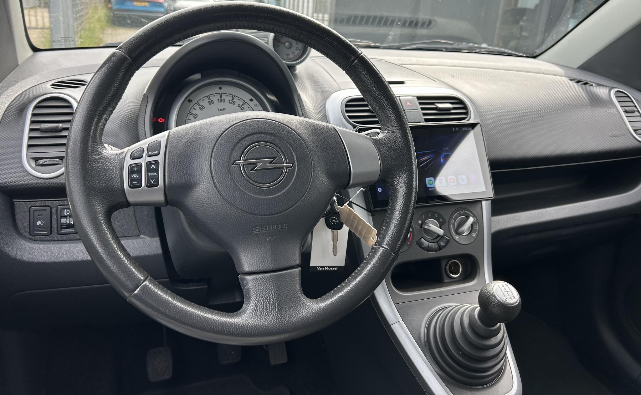 Foto van Opel Agila