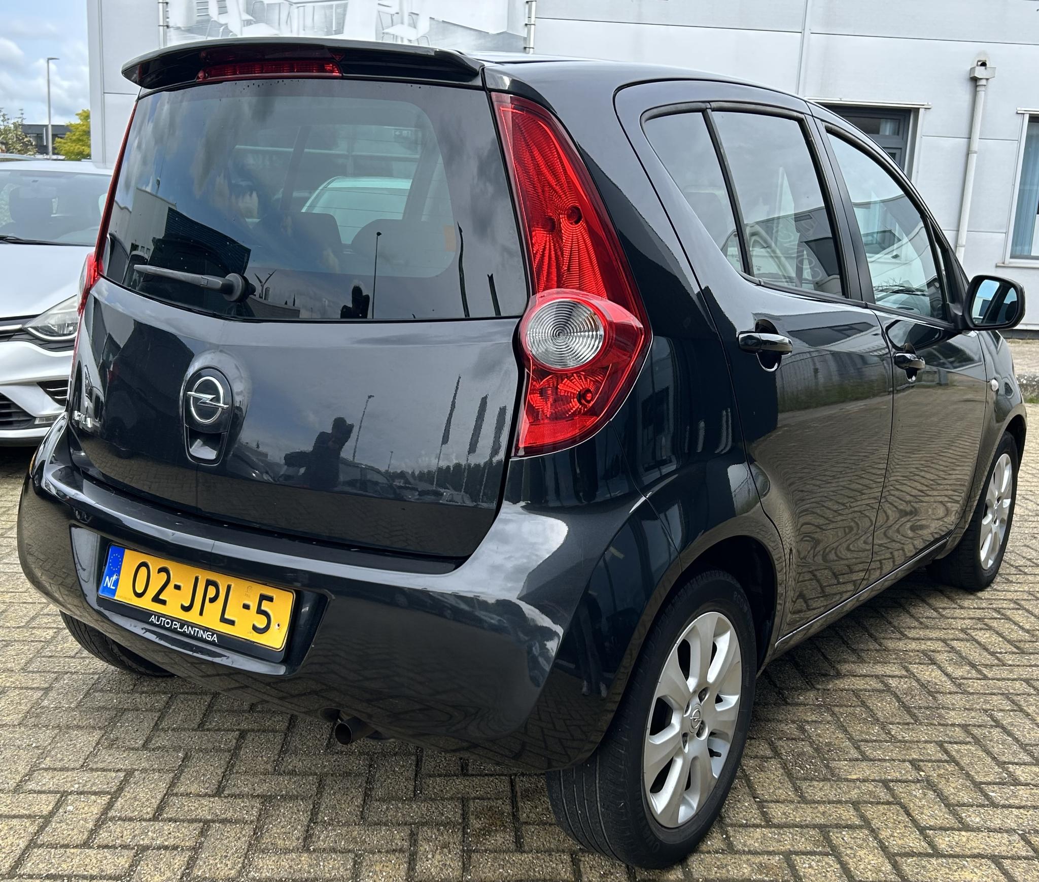 Foto van Opel Agila
