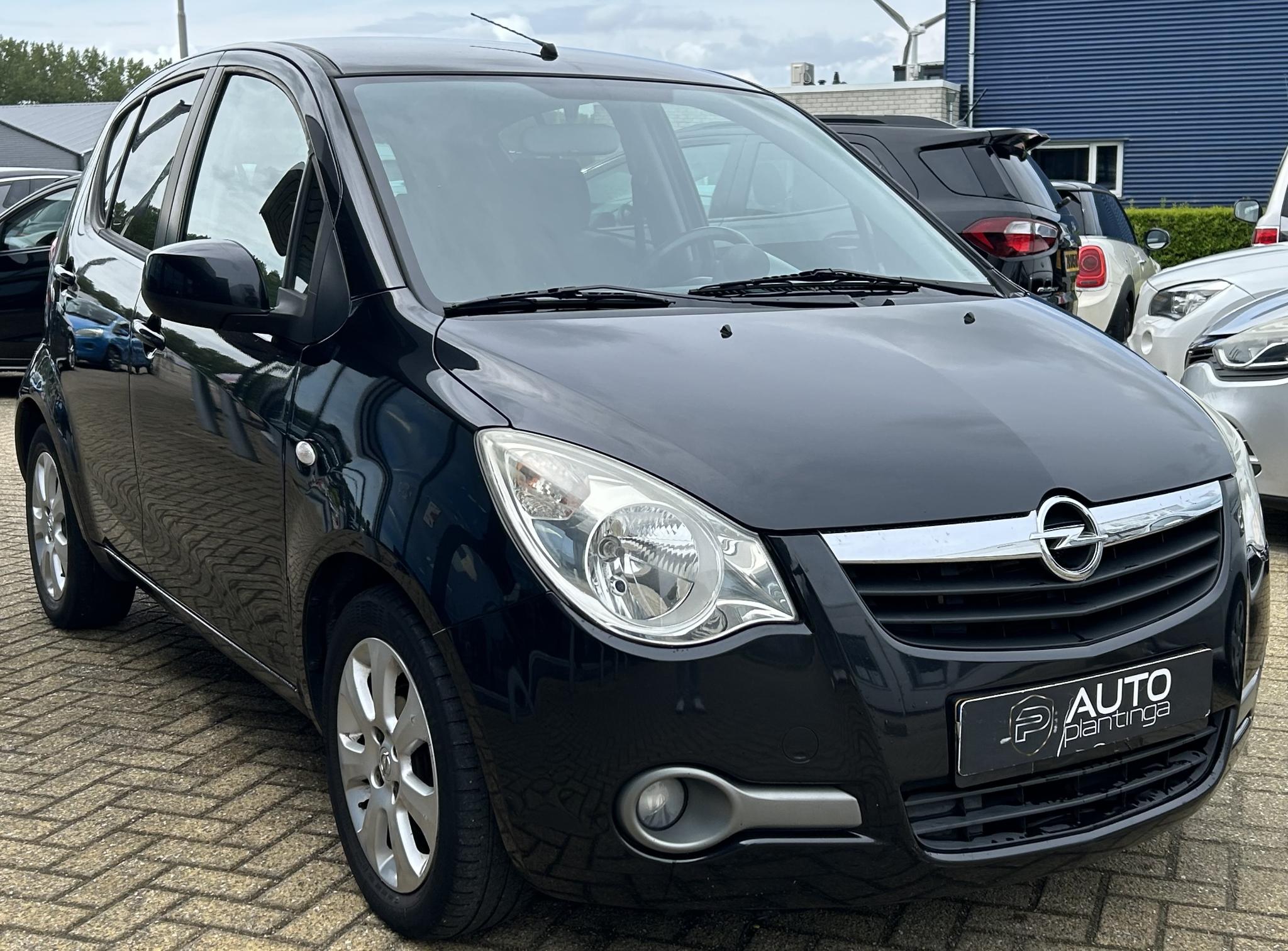 Foto van Opel Agila