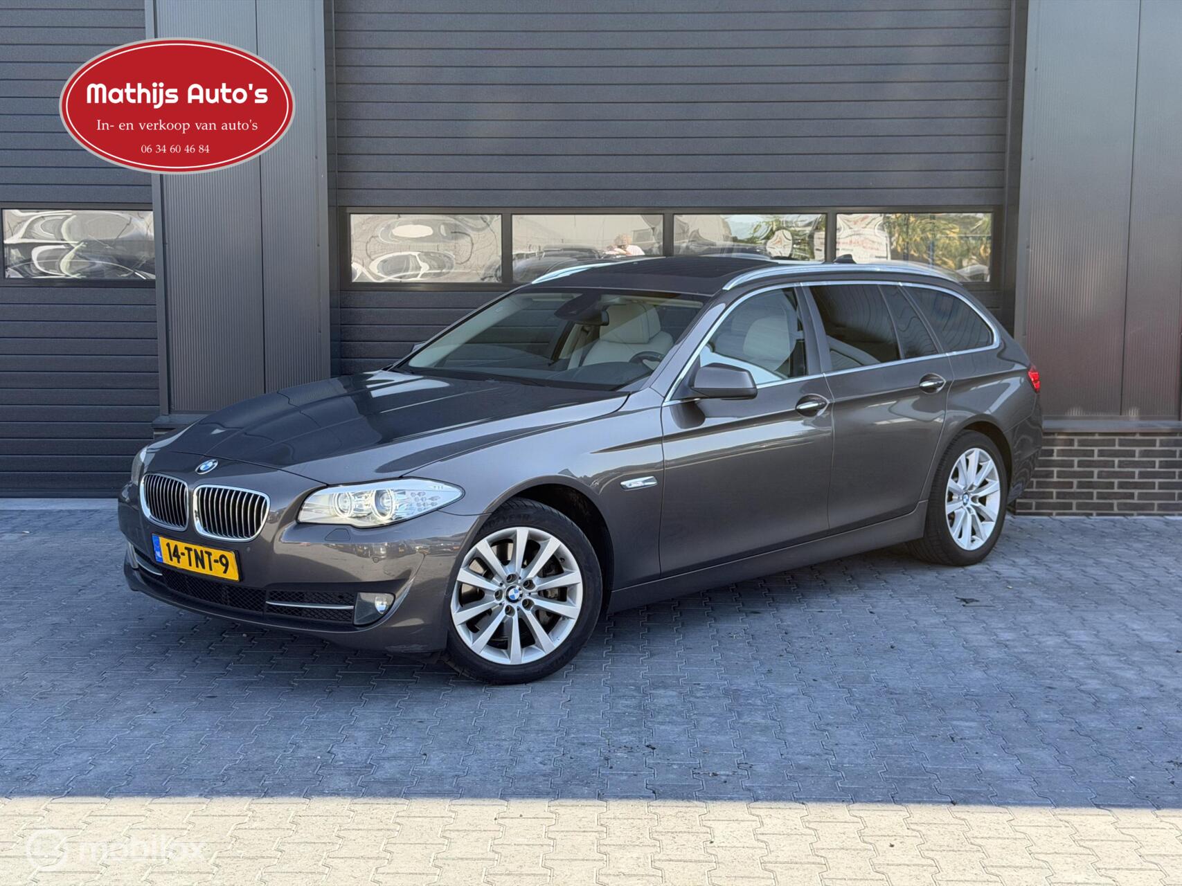 BMW 528i 528i High Executive 6 cilinder Pano Head up soft close! Dealeronderhouden! 2011 - voorkant