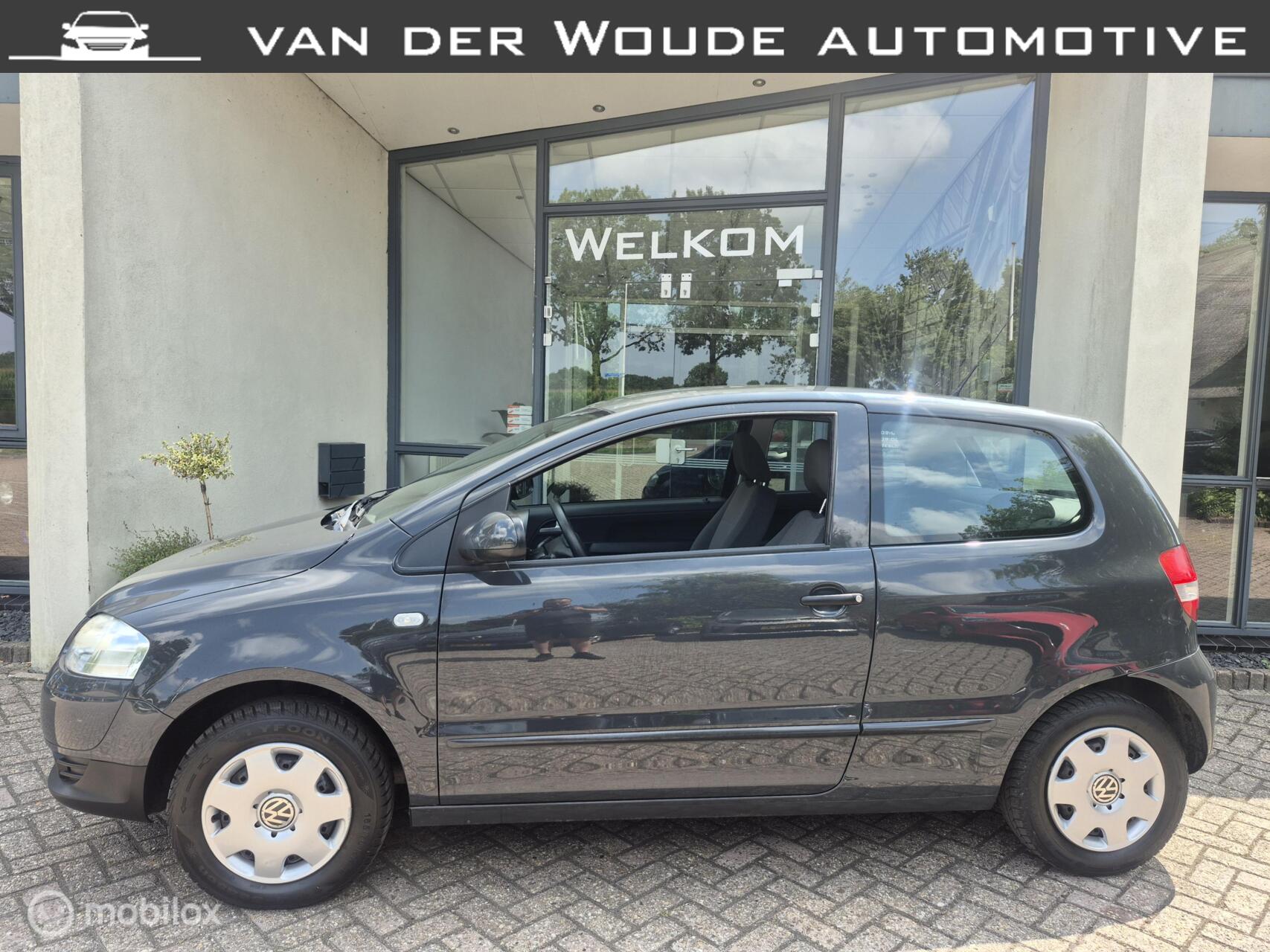 Volkswagen Fox 1.4 Trendline '09|Elekt,pakket 2009 - voorkant
